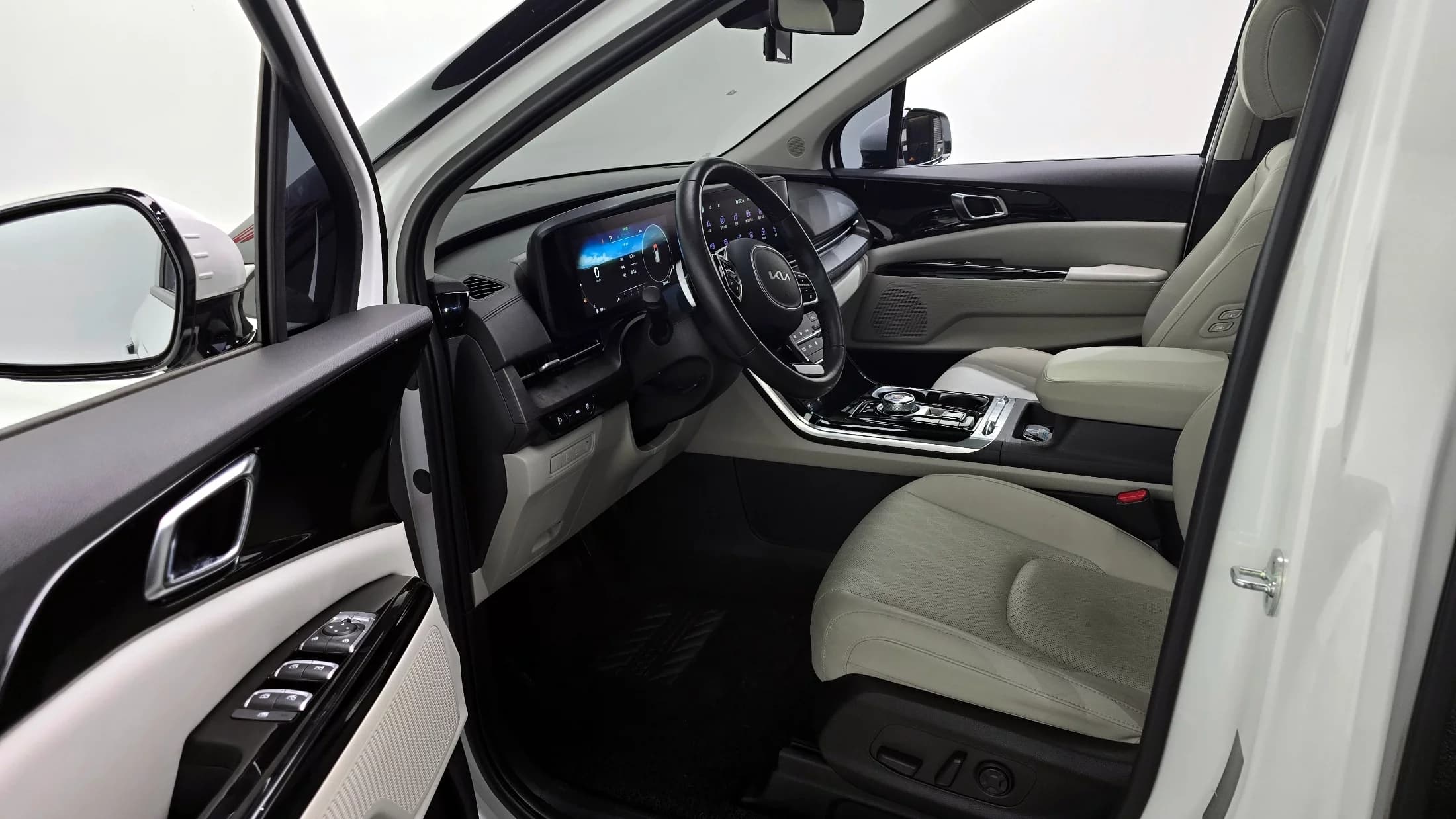 Kia Carnival Gasoline 9-Seater Noblesse, 2022 г. 72496 км. — фото 10