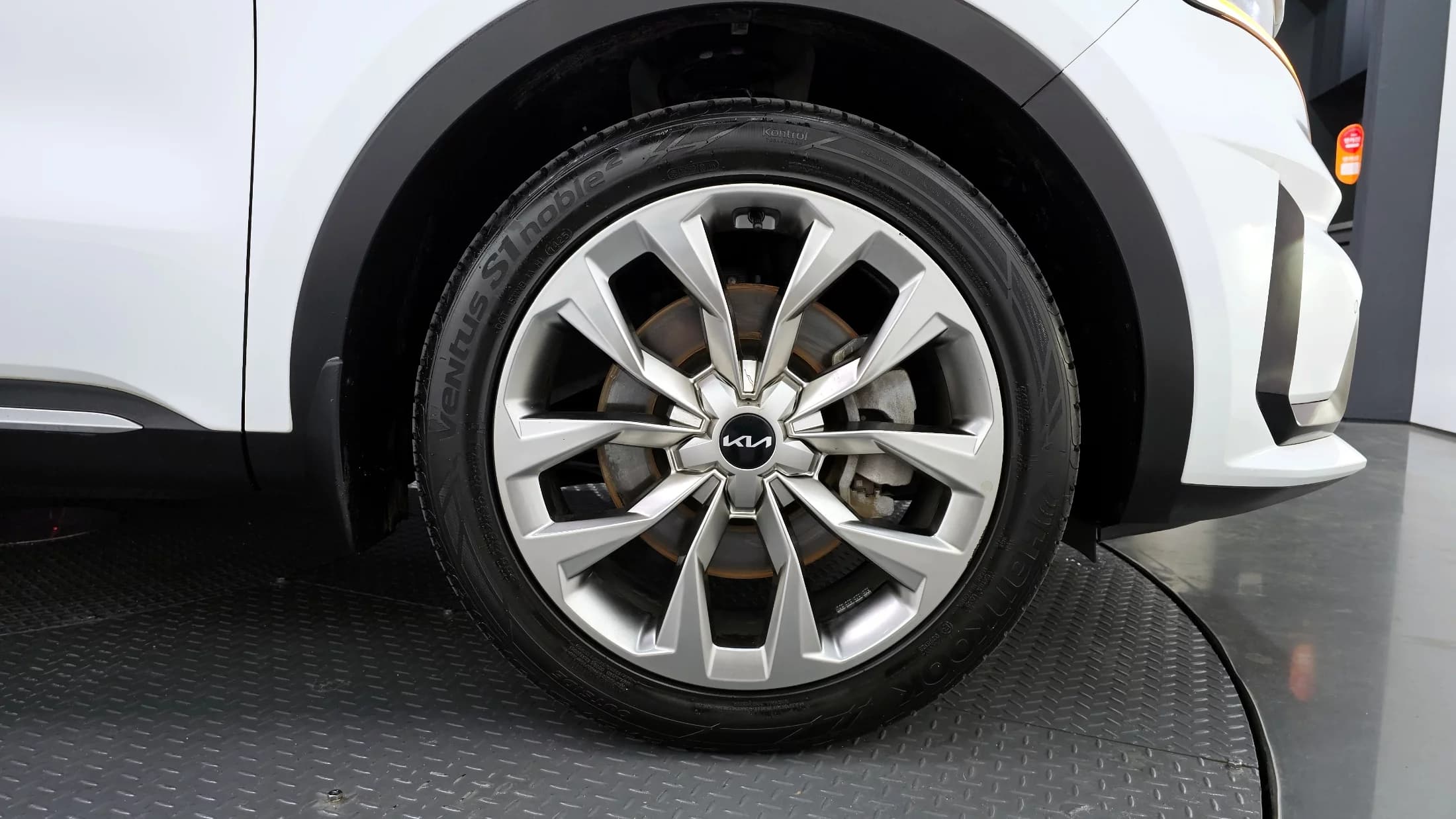 Kia Sorento Gasoline 2.5T 2WD Prestige, 2022 г. 56504 км. — фото 5