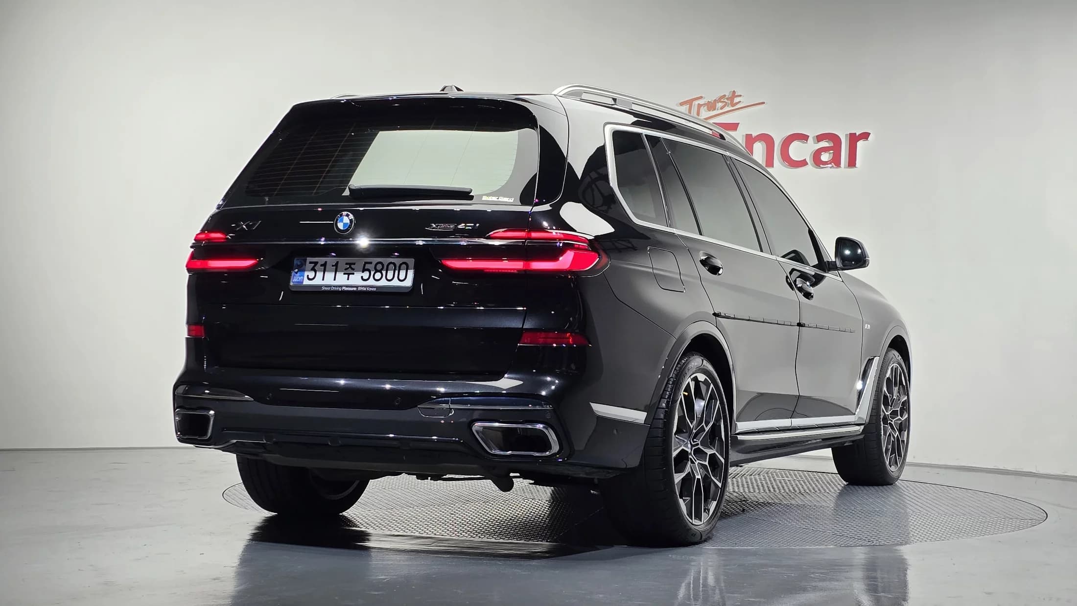 BMW X7 xDrive 40i M Sport 7STR, 2024 г. 33877 км. — фото 2