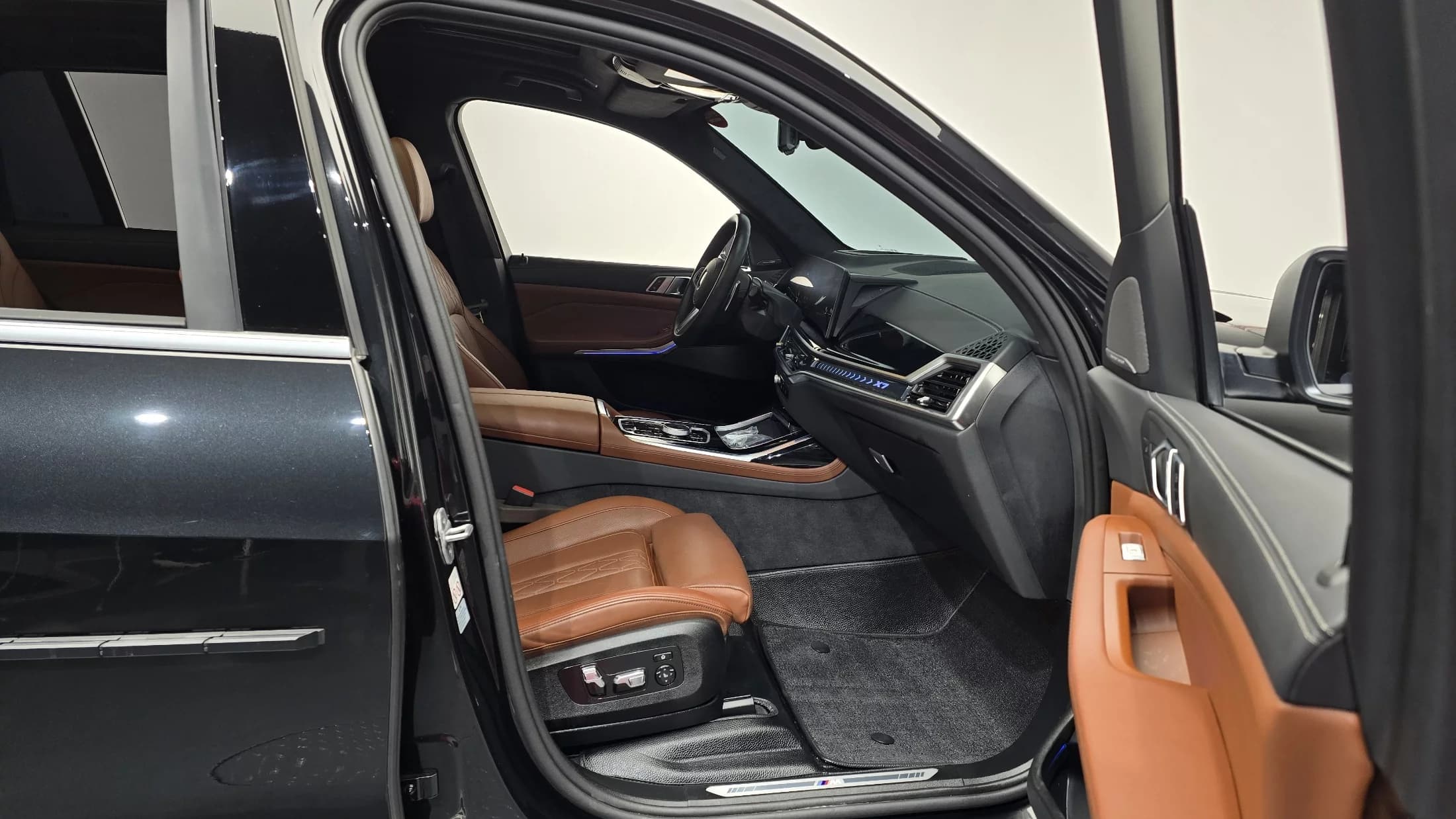 BMW X7 xDrive 40i M Sport 7STR, 2024 г. 33877 км. — фото 11