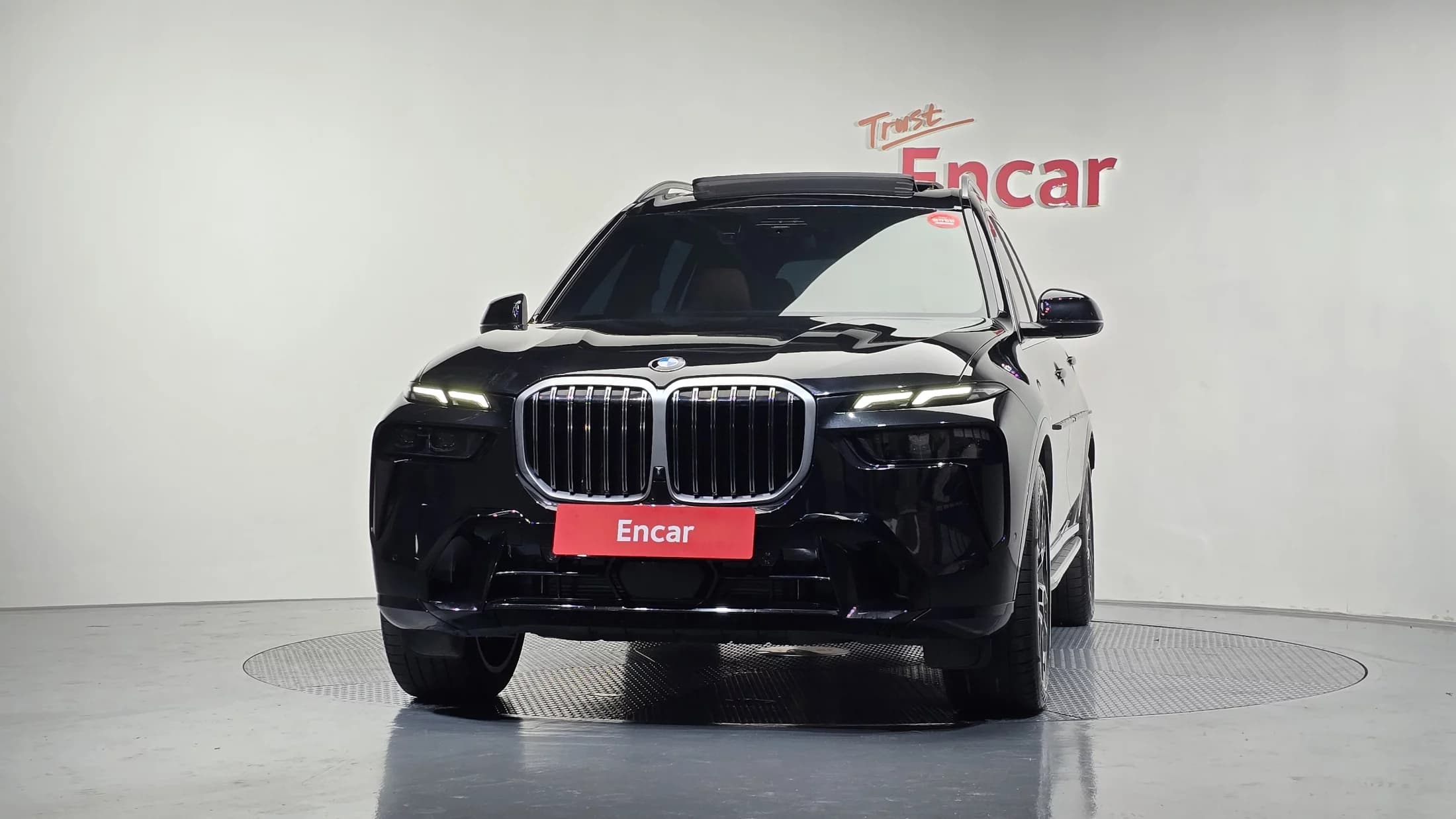 BMW X7 xDrive 40i M Sport 7STR, 2024 г. 33877 км. — фото 3