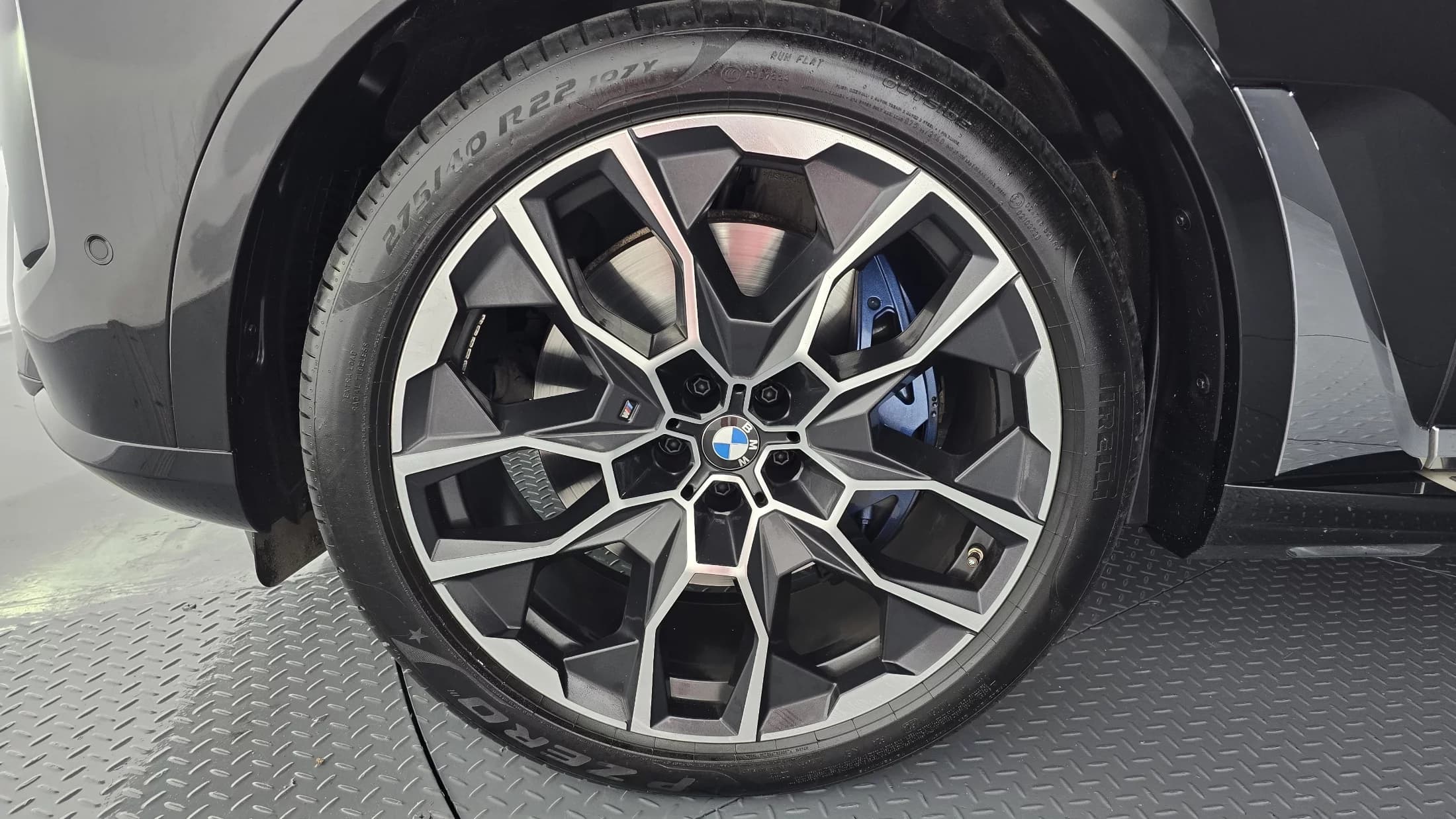 BMW X7 xDrive 40i M Sport 7STR, 2024 г. 33877 км. — фото 5