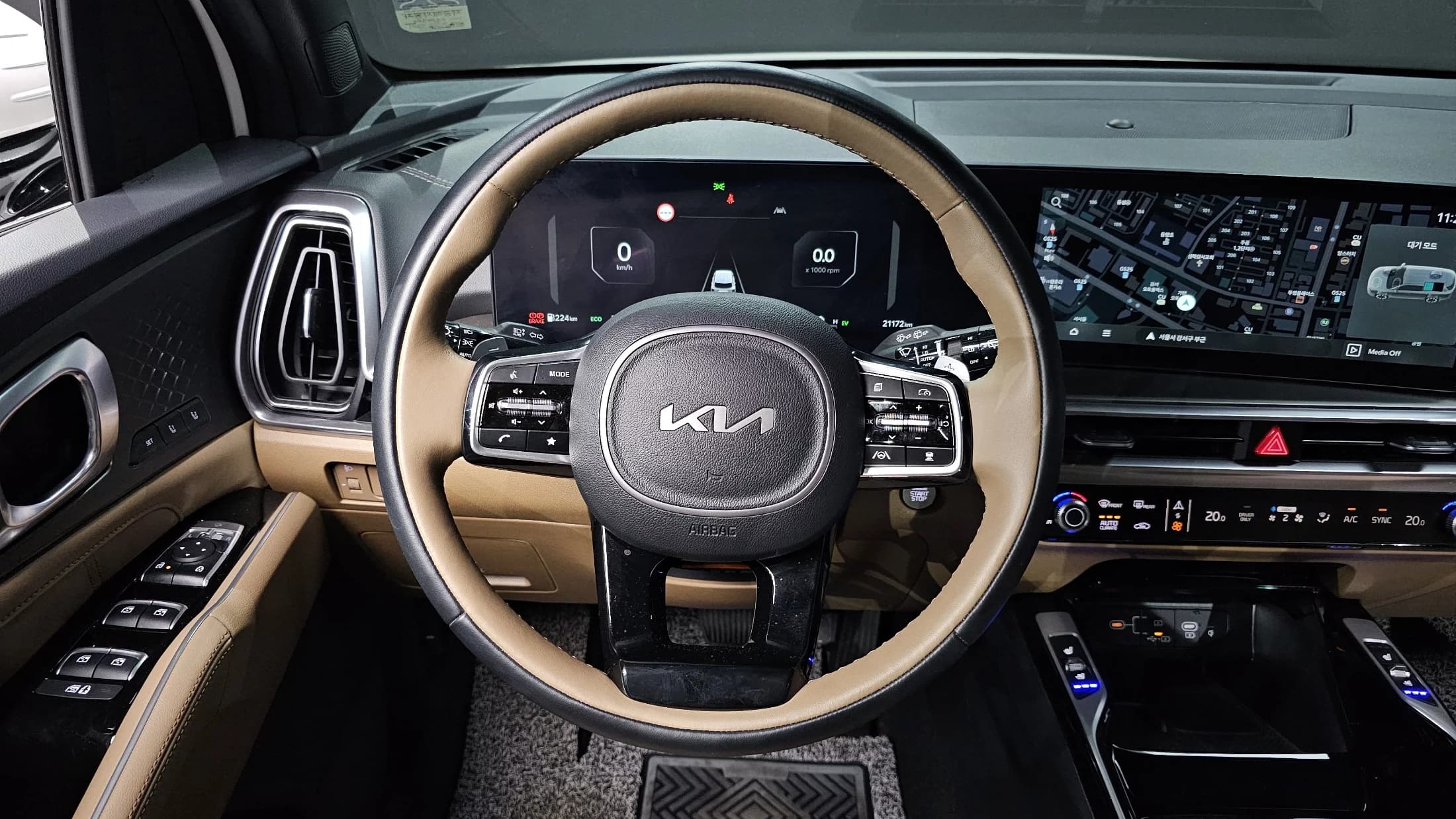 Kia Sorento HEV 1.6 2WD Noblesse, гибрид, 2024 г. 21244 км. — фото 12