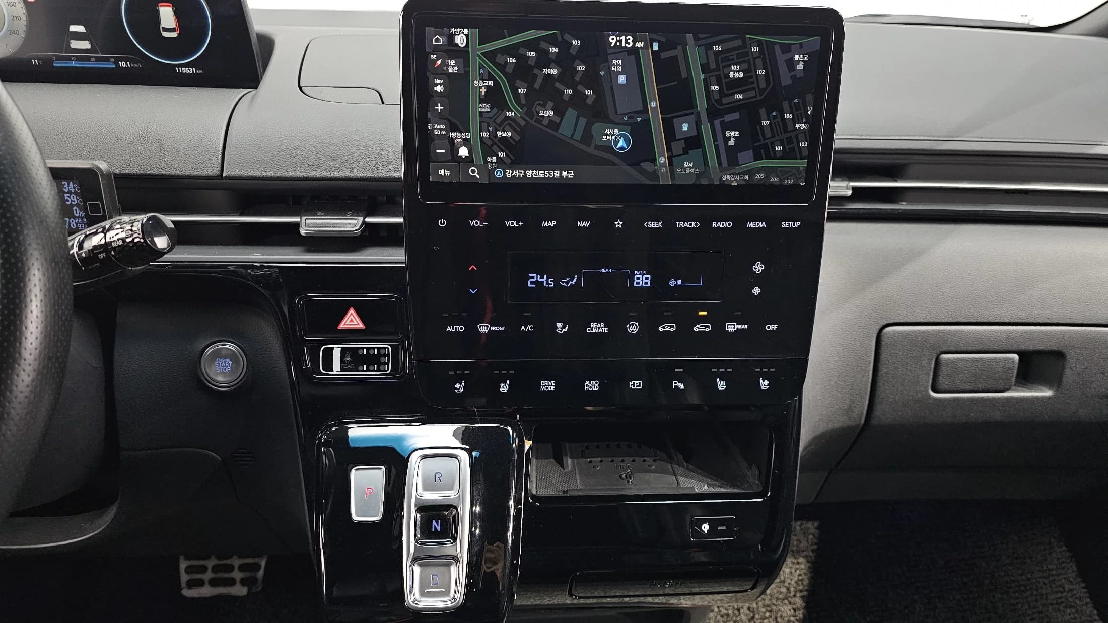 Hyundai Staria 4WD Lounge 9-Seater Inspiration, 2021 г. 115531 км. — фото 14