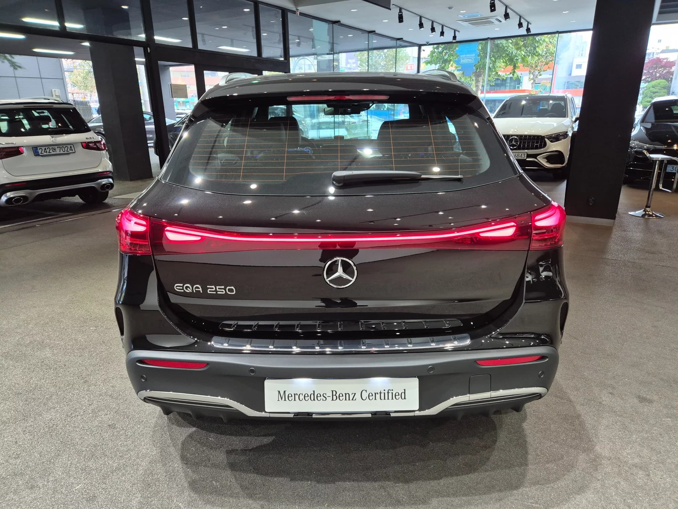 Mercedes-Benz EQA EQA250 AMG Line, электромобиль, 2025 г. 219 км. — фото 4