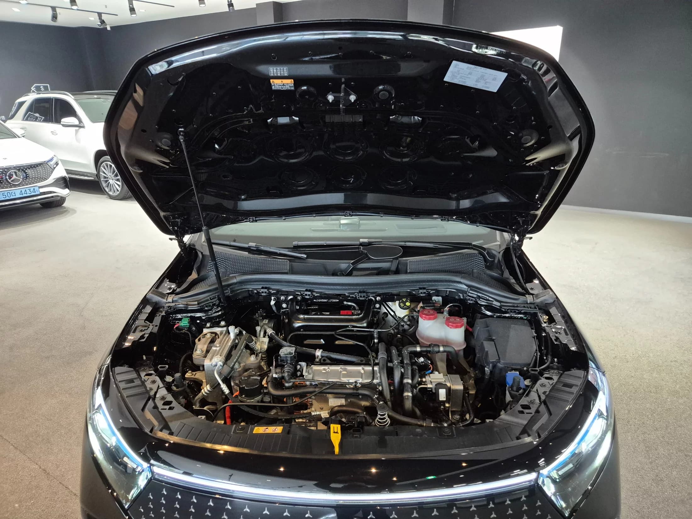 Mercedes-Benz EQA EQA250 AMG Line, электромобиль, 2025 г. 219 км. — фото 6