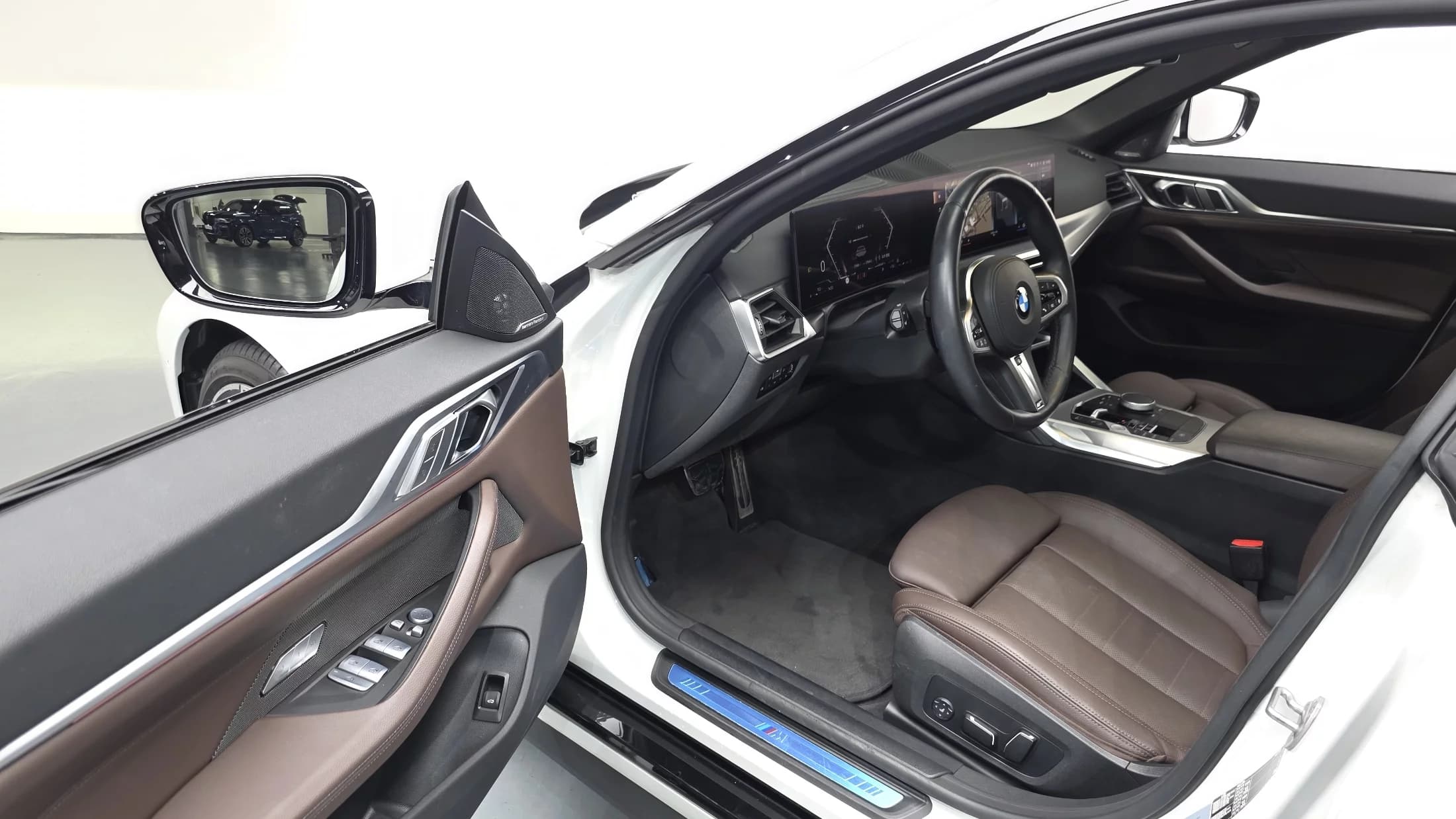 BMW 4-Series 420i M Sports GranCoupe, 2024 г. 27739 км. — фото 11