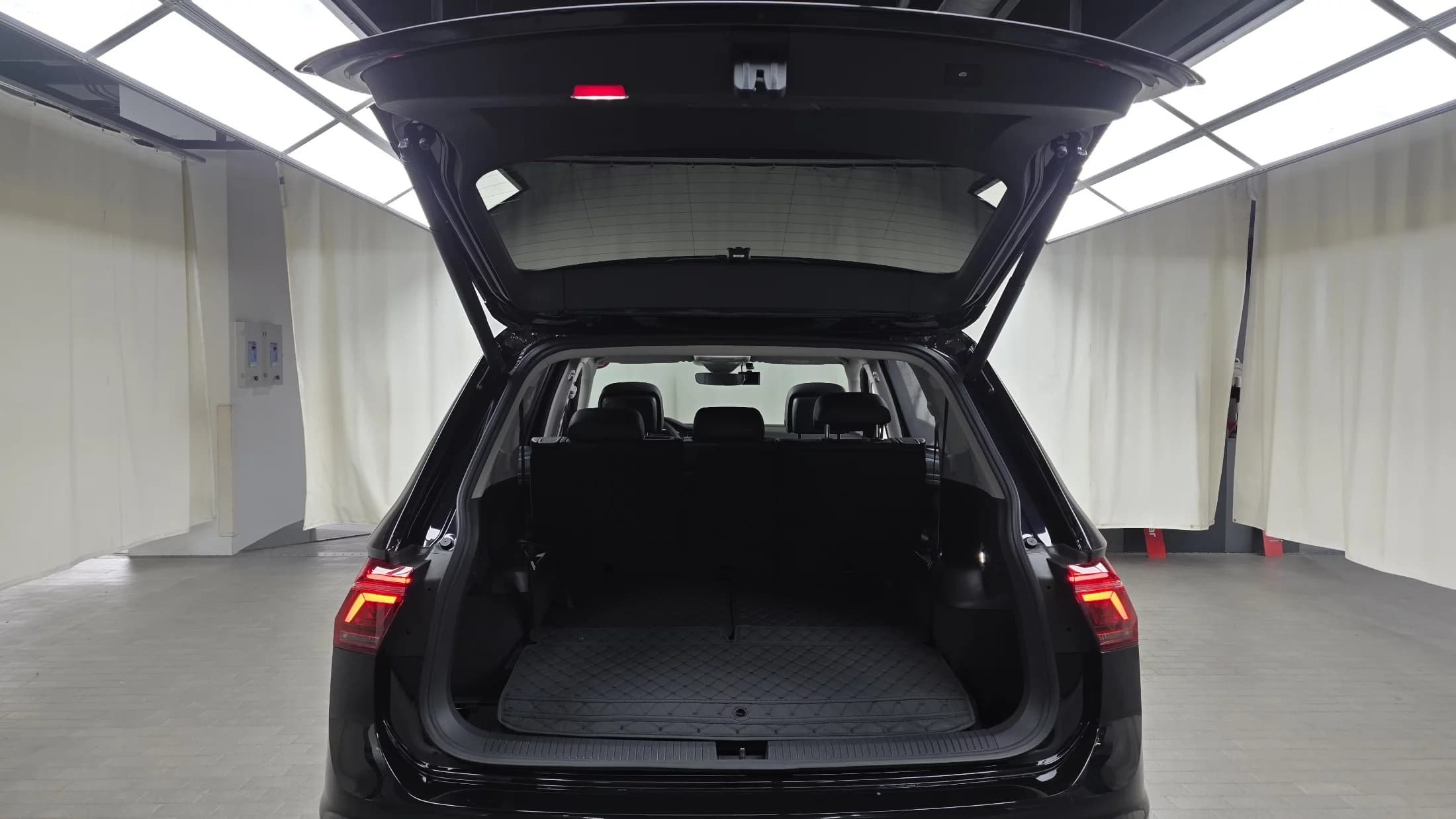 Volkswagen TIGUAN 2.0 TSI Prestige, 2023 г. 26213 км. — фото 20
