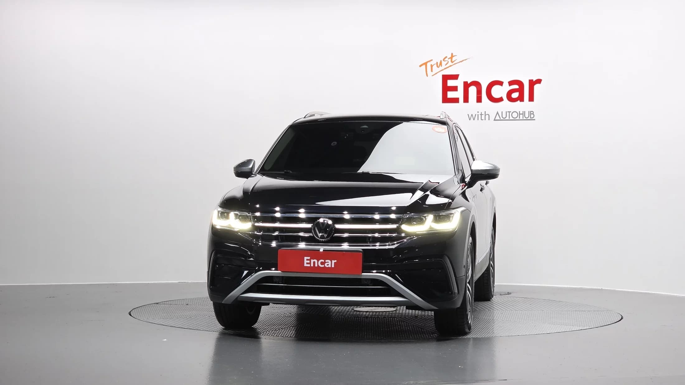 Volkswagen TIGUAN 2.0 TSI Prestige, 2023 г. 26213 км. — фото 3