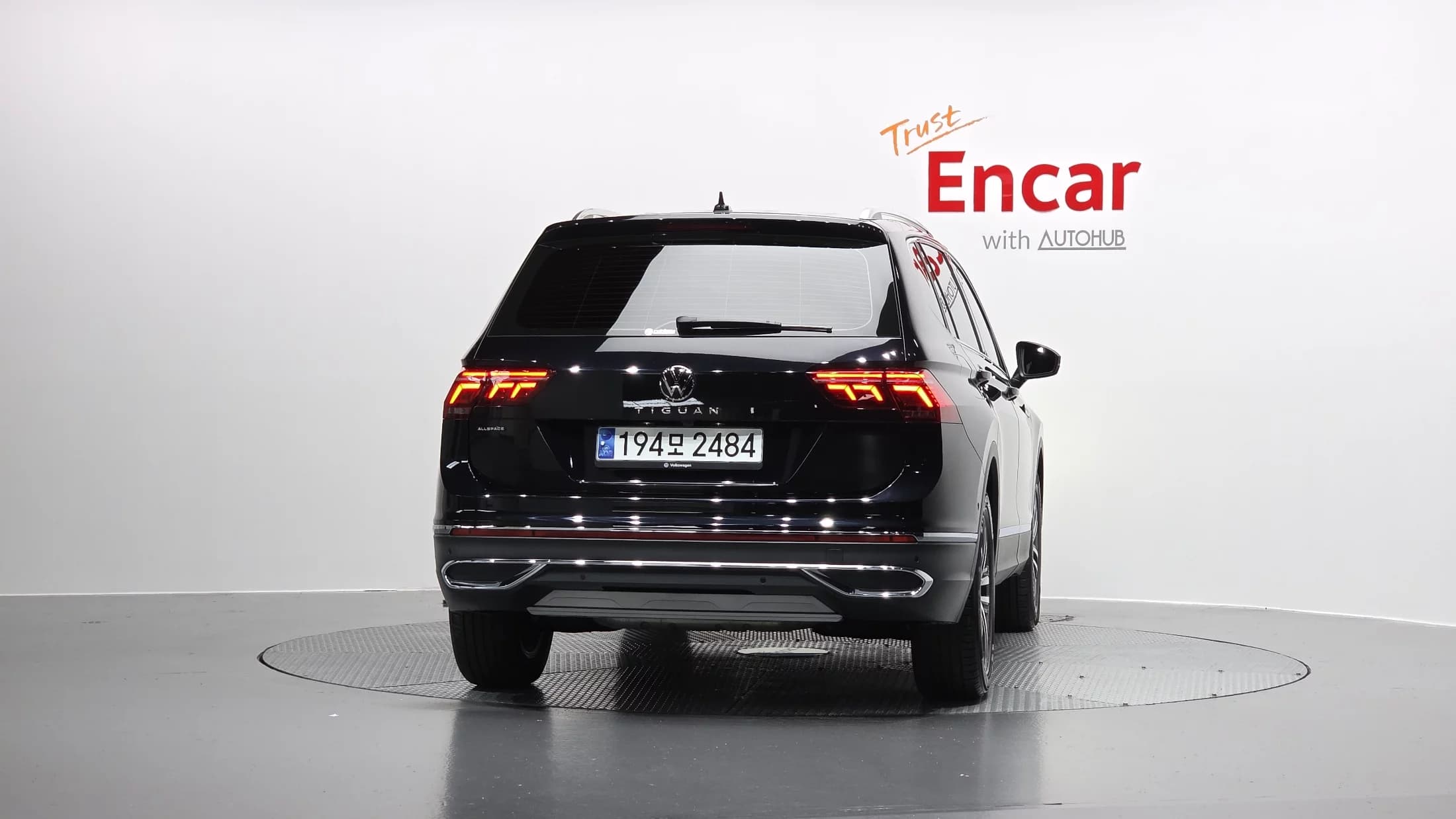 Volkswagen TIGUAN 2.0 TSI Prestige, 2023 г. 26213 км. — фото 4