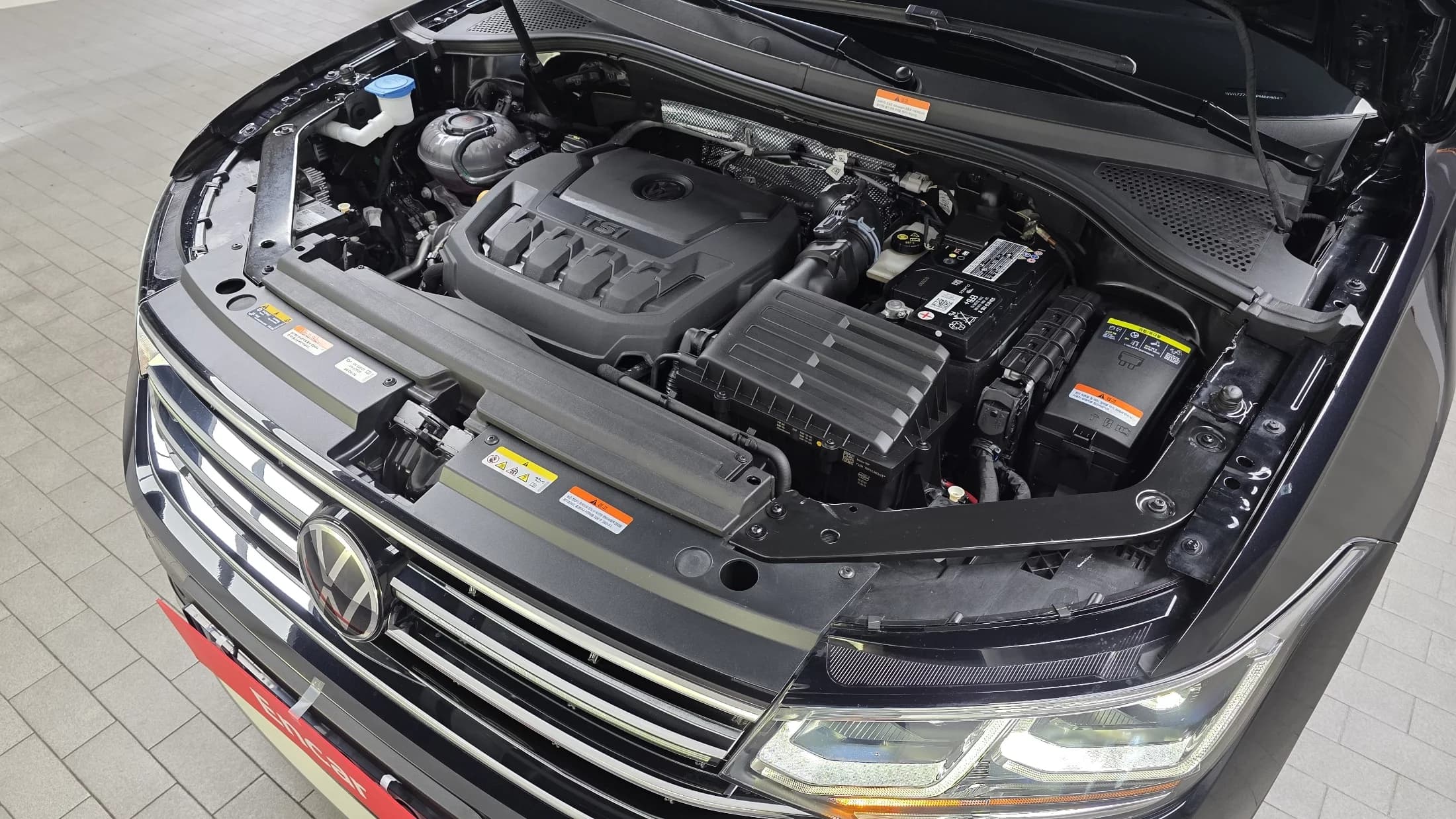 Volkswagen TIGUAN 2.0 TSI Prestige, 2023 г. 26213 км. — фото 6