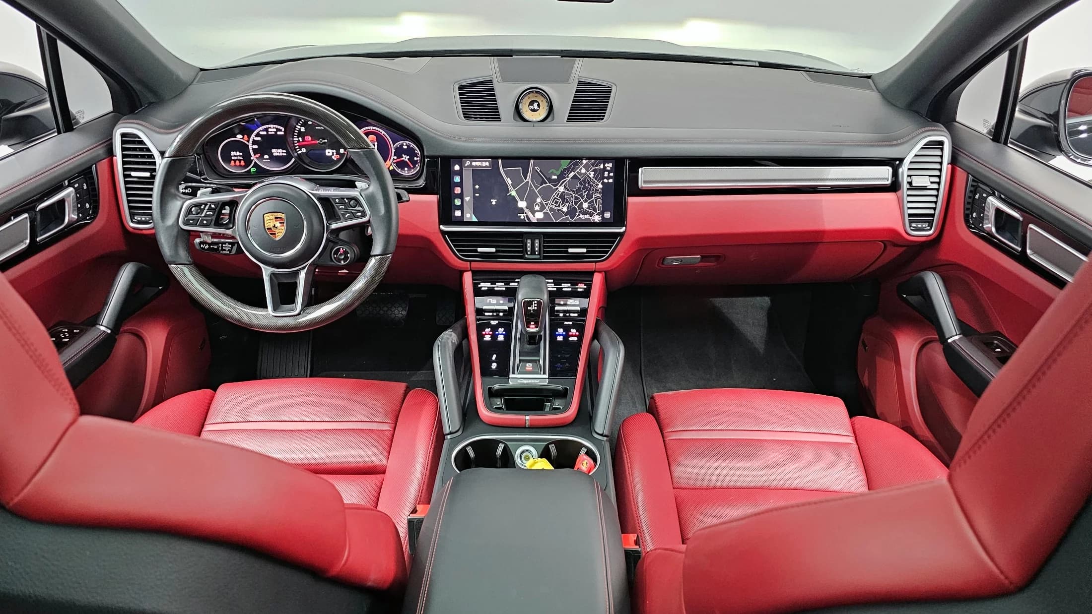 Porsche CAYENNE 3.0 COUPE PLATINUM EDITION, 2022 г. 35196 км. — фото 7