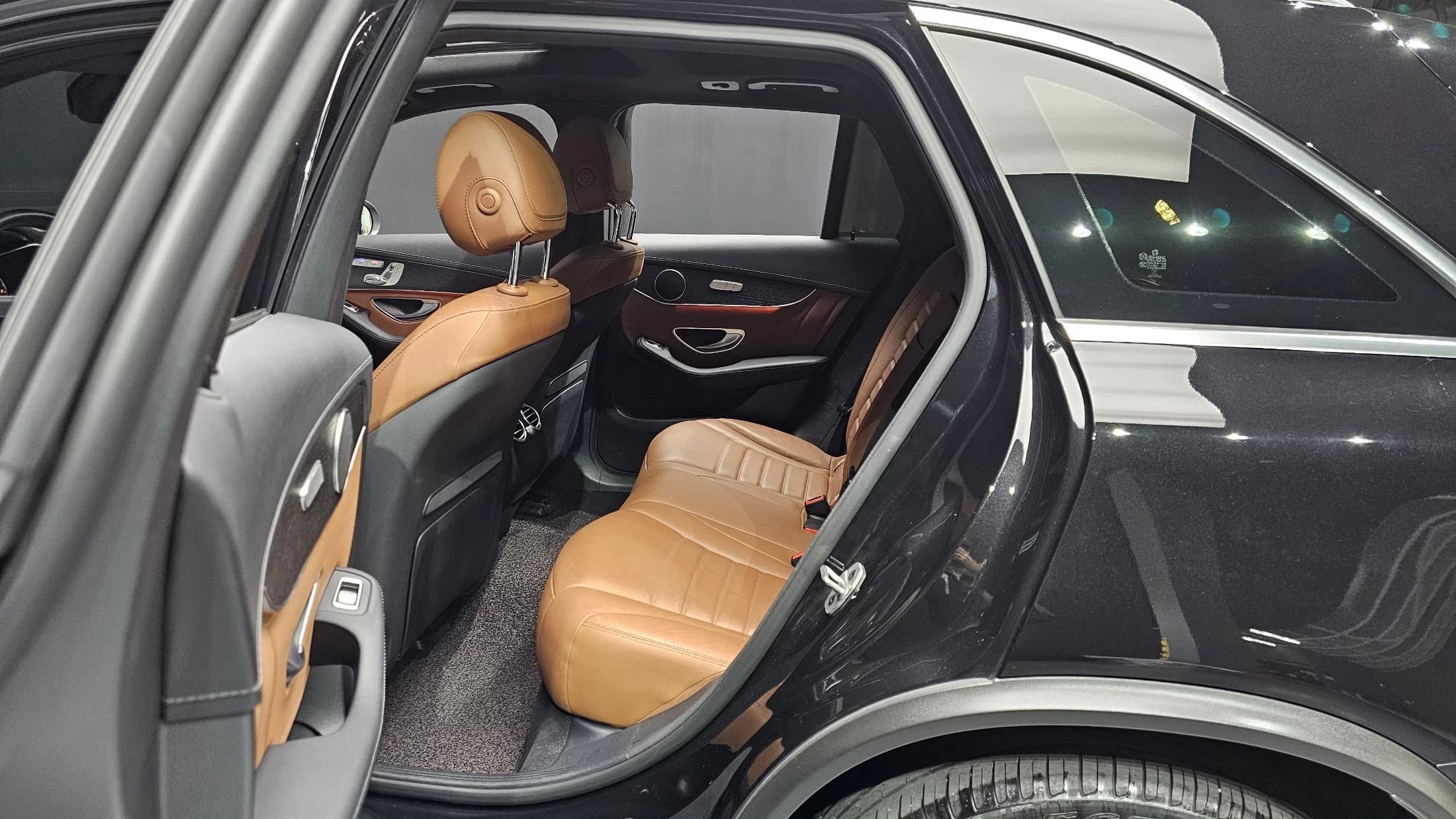 Mercedes-Benz GLC-Class GLC300 4MATIC, 2022 г. 57177 км. — фото 12
