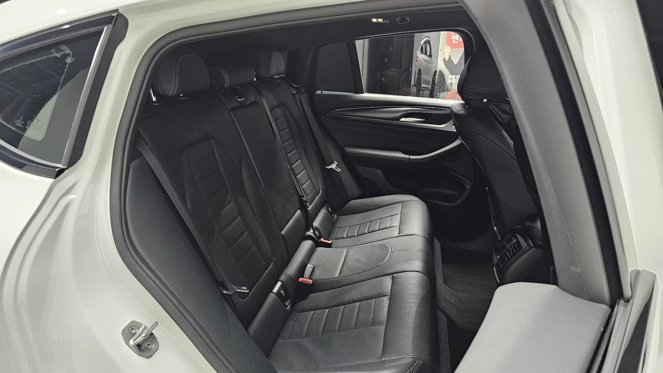 BMW X4 xDrive20i M Sport, 2022 г. 29858 км. — фото 11