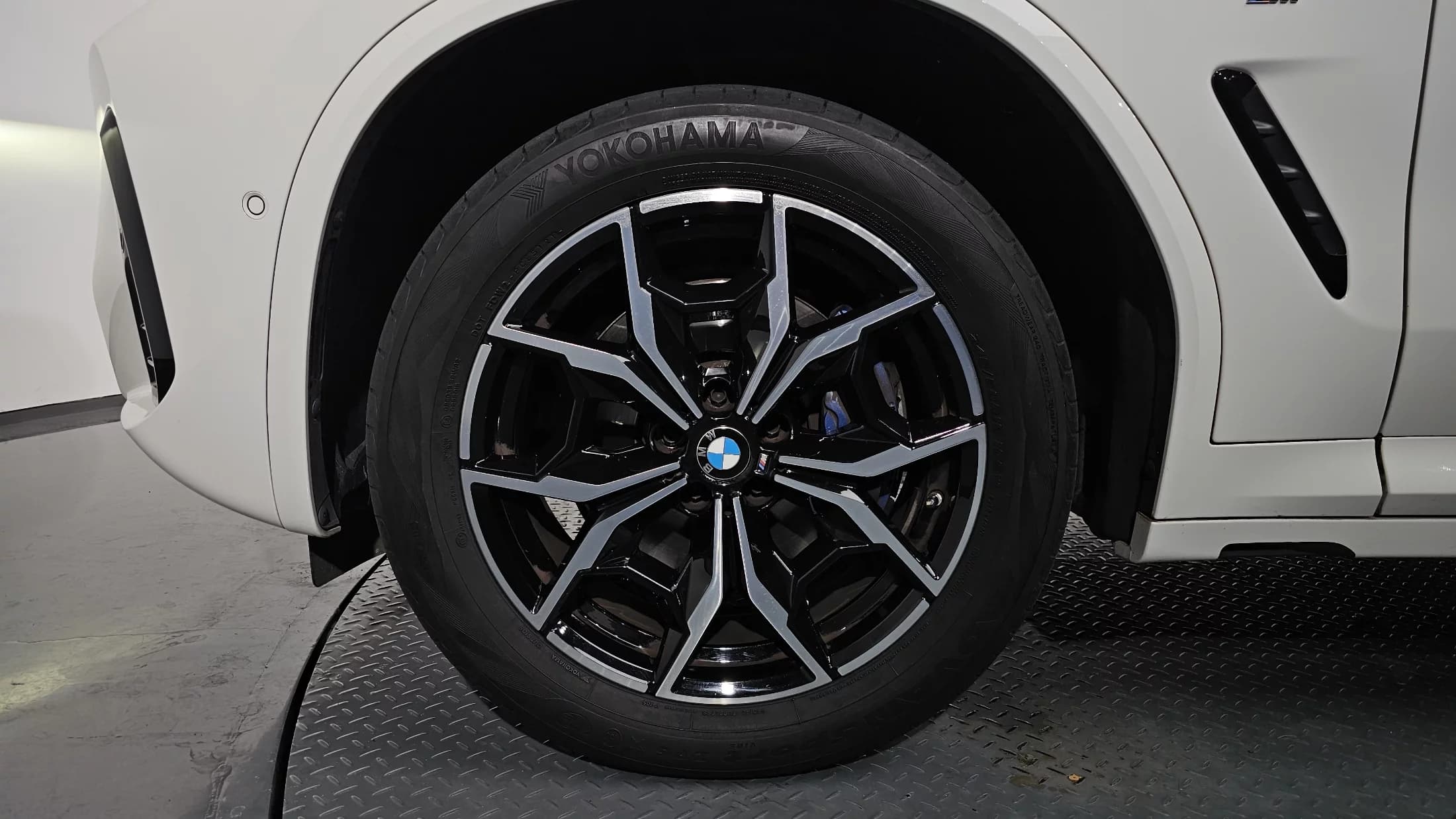 BMW X4 xDrive20i M Sport, 2022 г. 29858 км. — фото 4