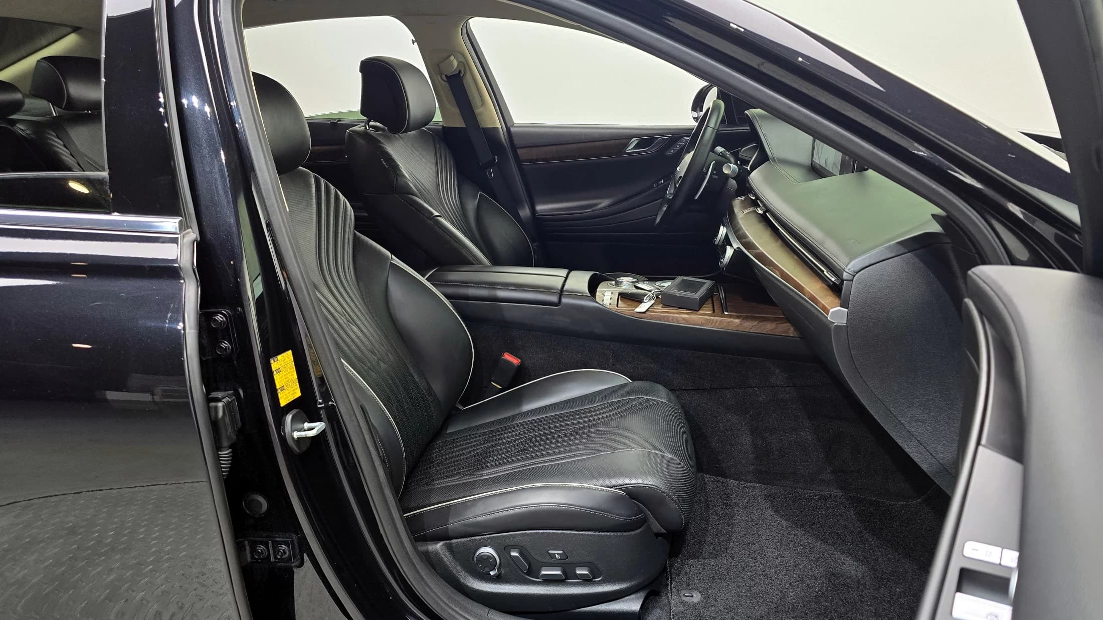 Genesis G80 Gasoline 3.5 Turbo AWD, 2021 г. 109980 км. — фото 12