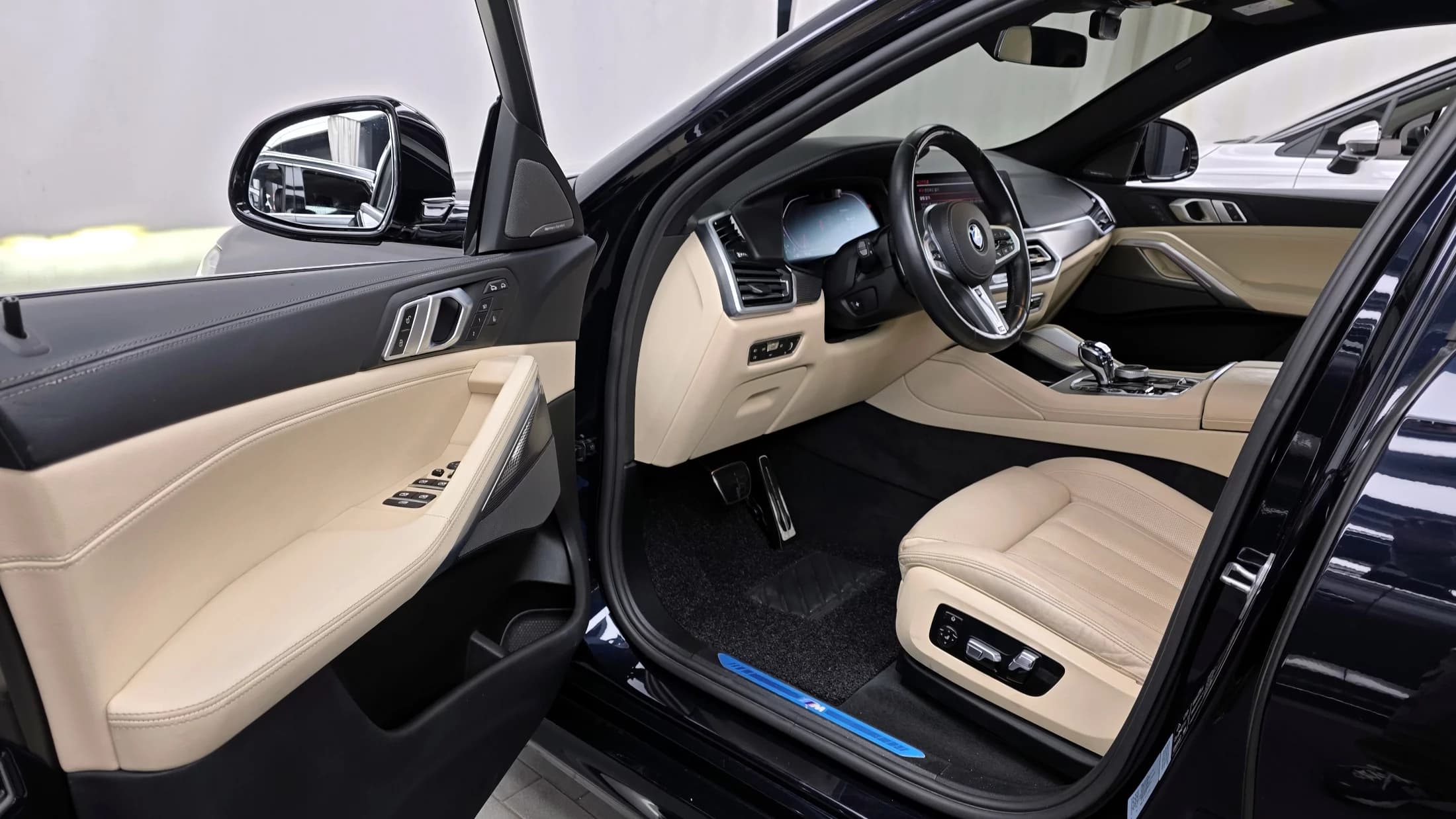 BMW X6 xDrive40i M Sport, 2021 г. 64017 км. — фото 10