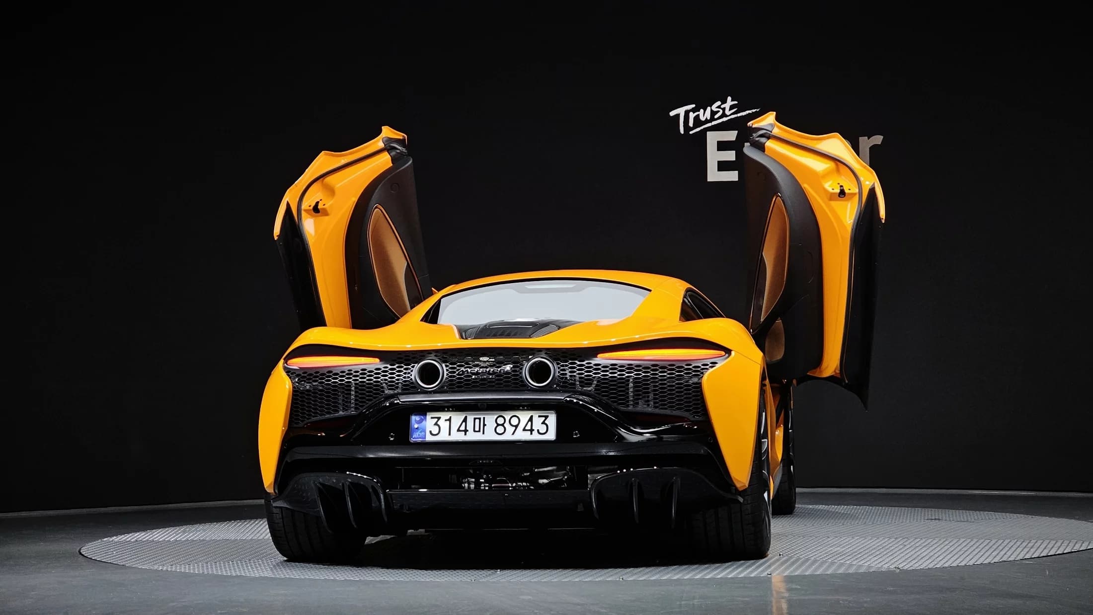 Mclaren Artura 3.0 Coupe, гибрид, 2023 г. 3497 км. — фото 4