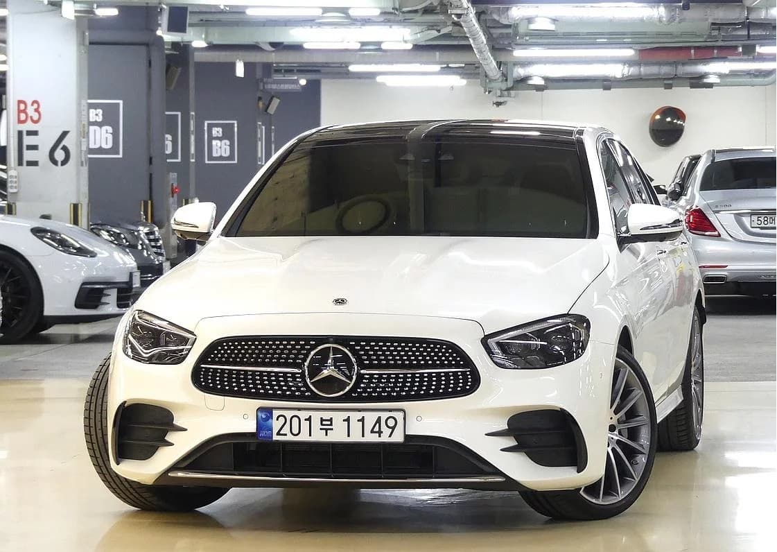 Mercedes-Benz E-Class E350 4MATIC AMG Line, 2022 г. 38131 км. — фото 3