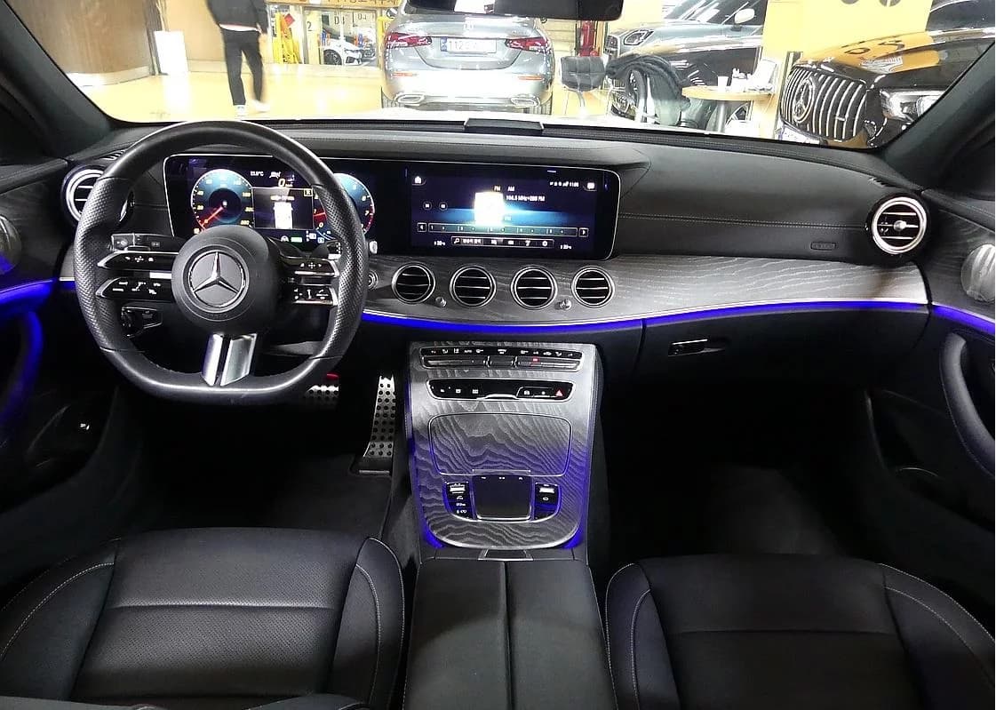 Mercedes-Benz E-Class E350 4MATIC AMG Line, 2022 г. 38131 км. — фото 7