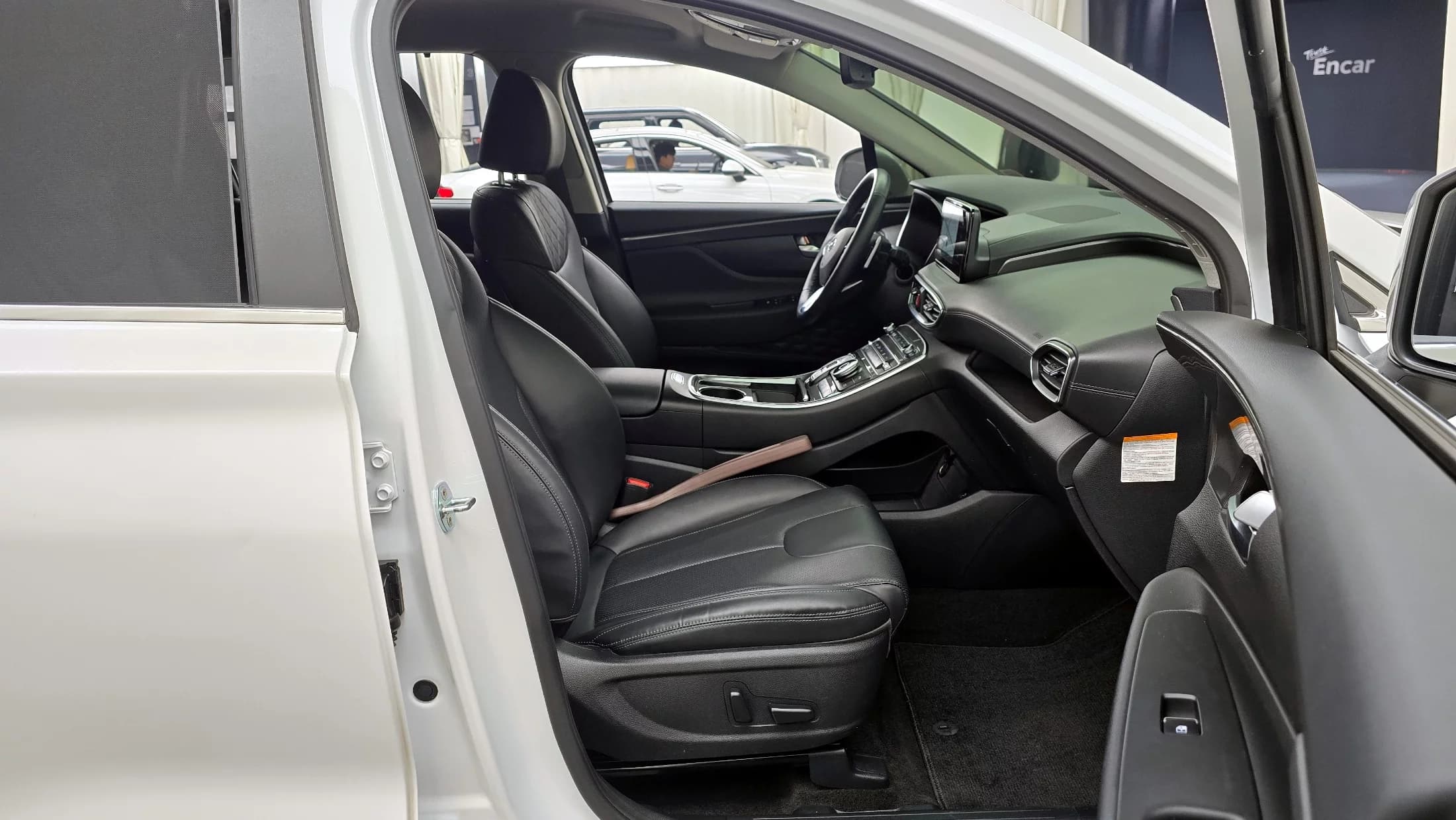 Hyundai Santa Fe HEV 1.6 2WD Prestige, гибрид, 2021 г. 33266 км. — фото 11