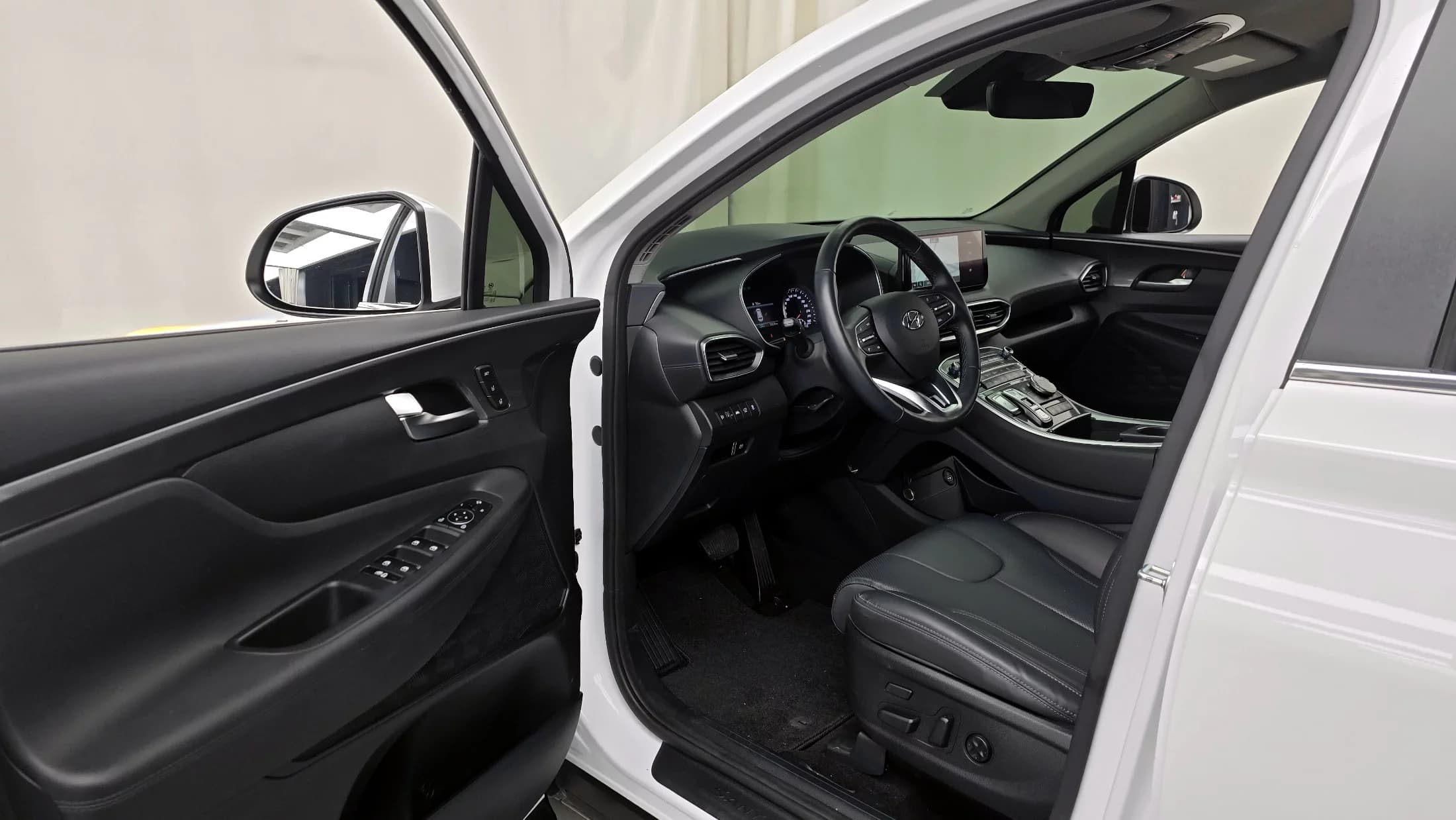 Hyundai Santa Fe HEV 1.6 2WD Prestige, гибрид, 2021 г. 33266 км. — фото 10