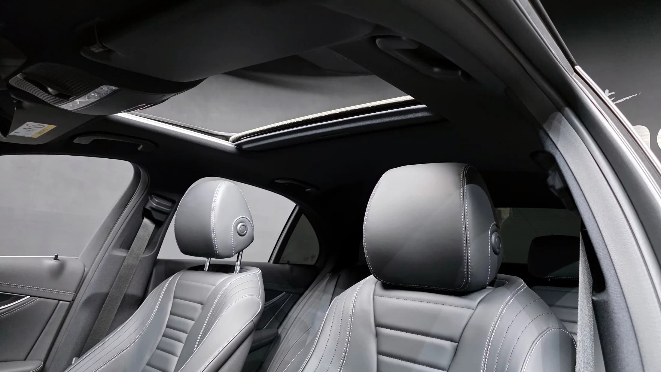 Mercedes-Benz E-Class E220d 4MATIC AMG Line, 2021 г. 92988 км. — фото 19