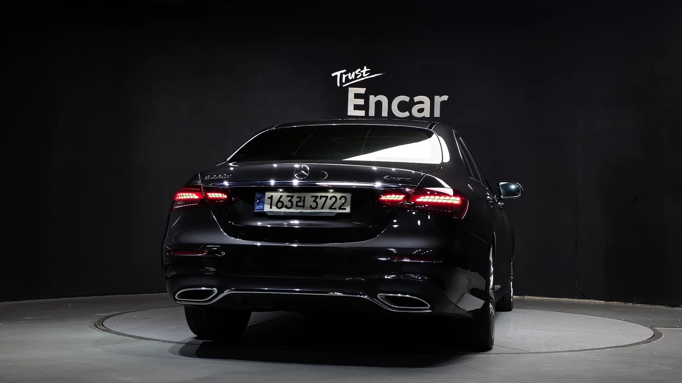 Mercedes-Benz E-Class E220d 4MATIC AMG Line, 2021 г. 92988 км. — фото 4