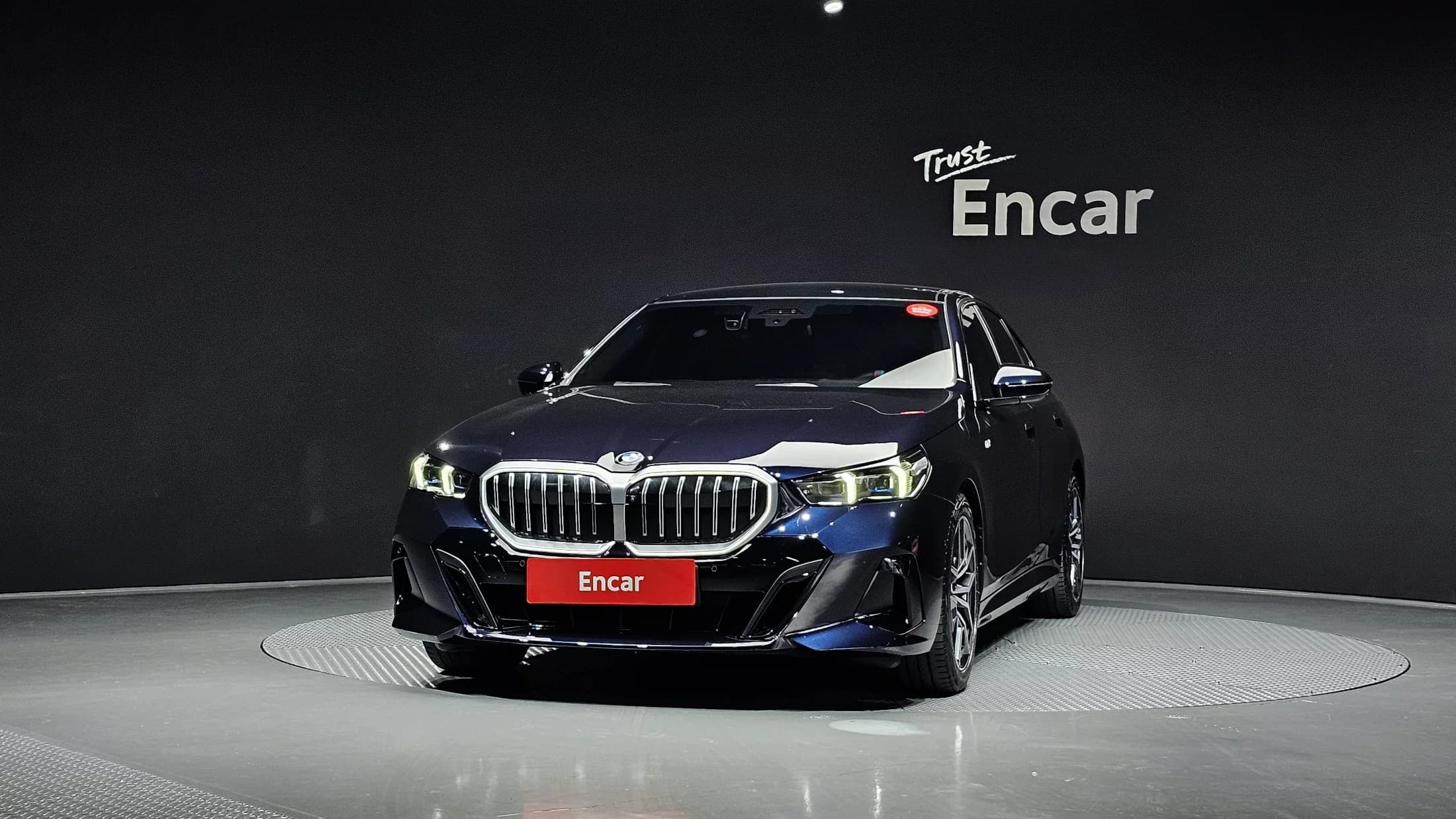 BMW 5-Series 520i M Sport, 2023 г. 32347 км. — фото 3