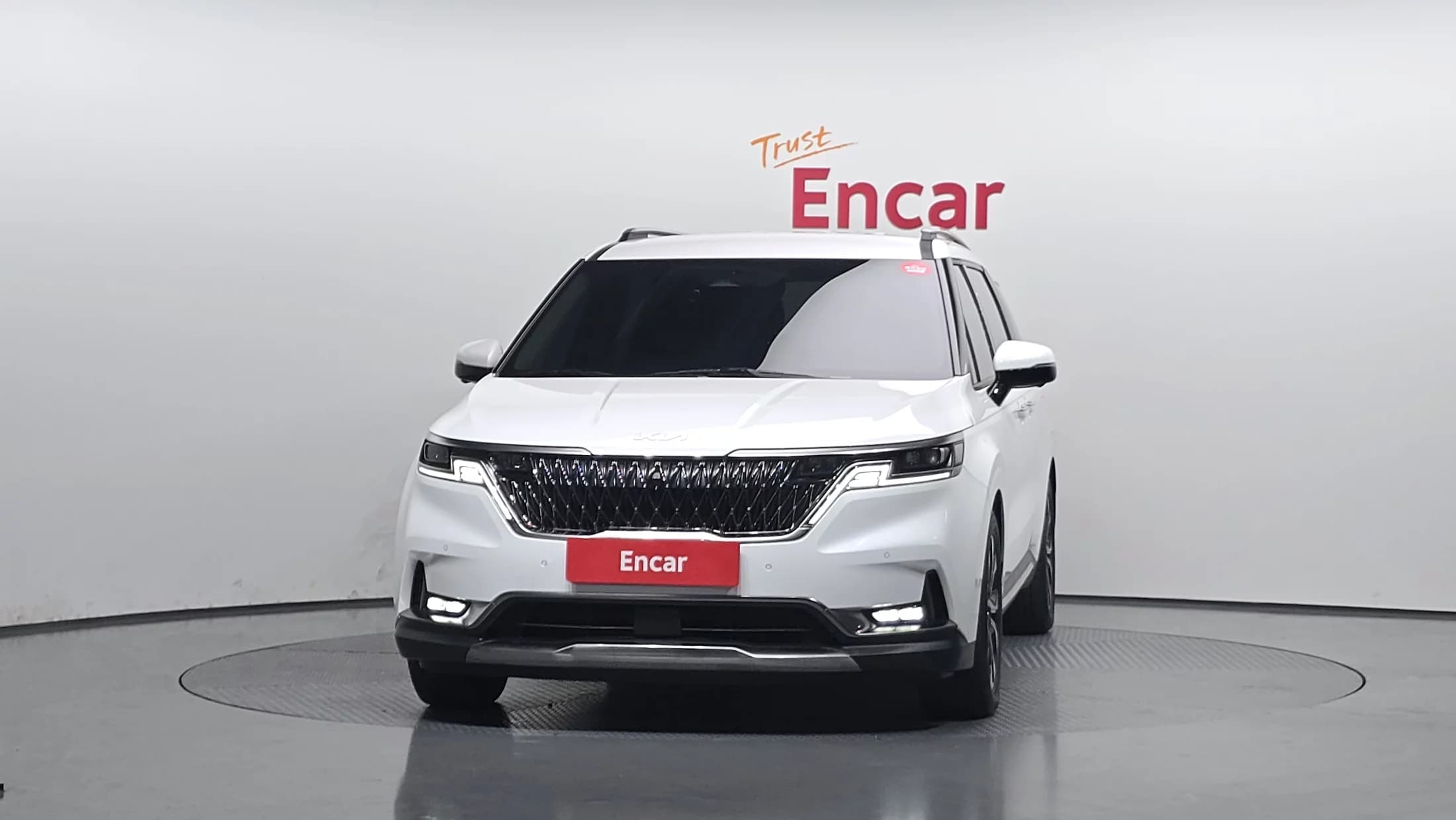 Kia Carnival 7-Seater Noblesse, 2021 г. 72955 км. — фото 3