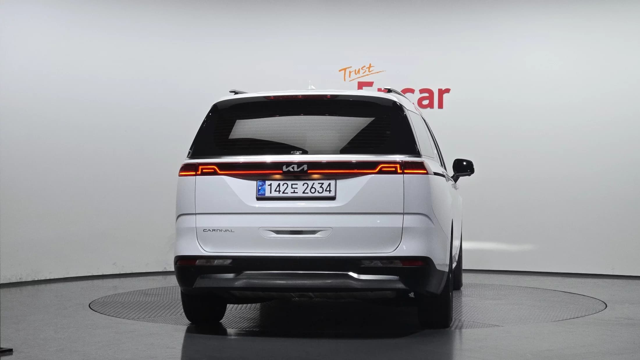 Kia Carnival 7-Seater Noblesse, 2021 г. 72955 км. — фото 4