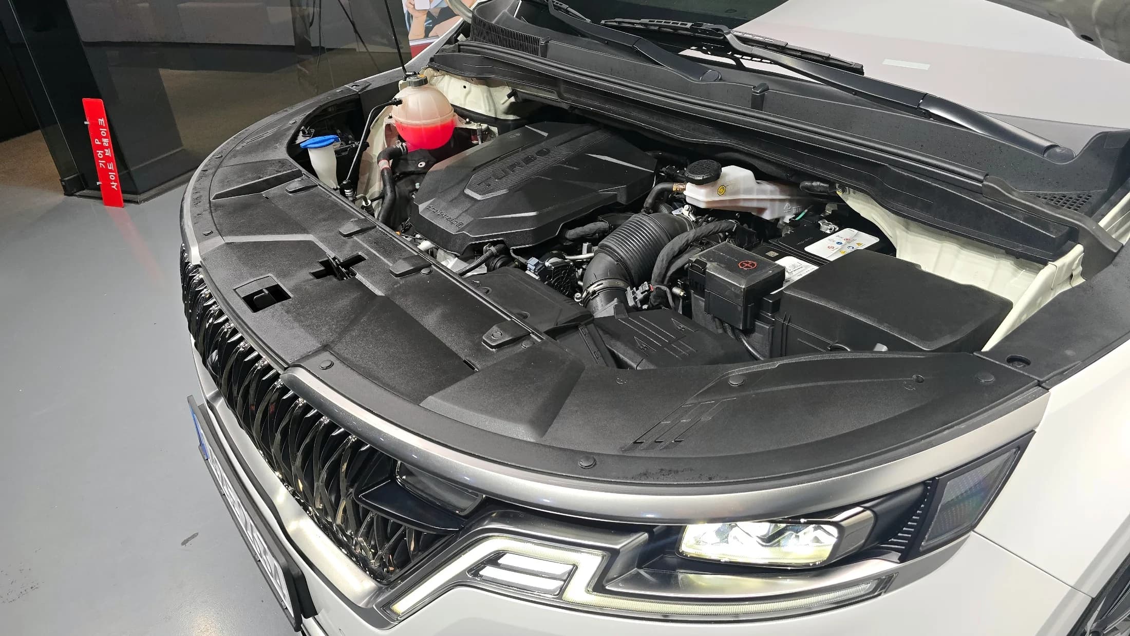 Kia Carnival 7-Seater Noblesse, 2021 г. 72955 км. — фото 6