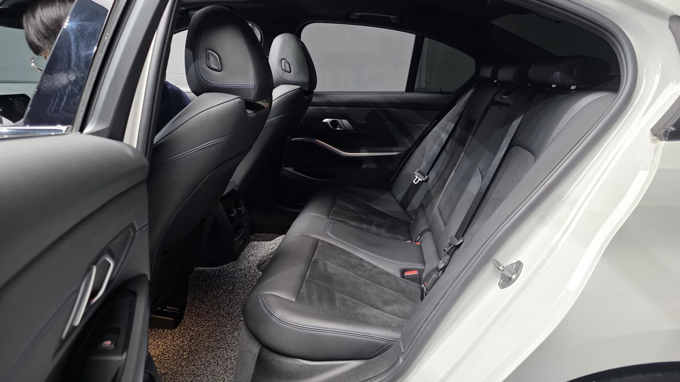 BMW 3-Series 320i M Sport, 2021 г. 52577 км. — фото 12