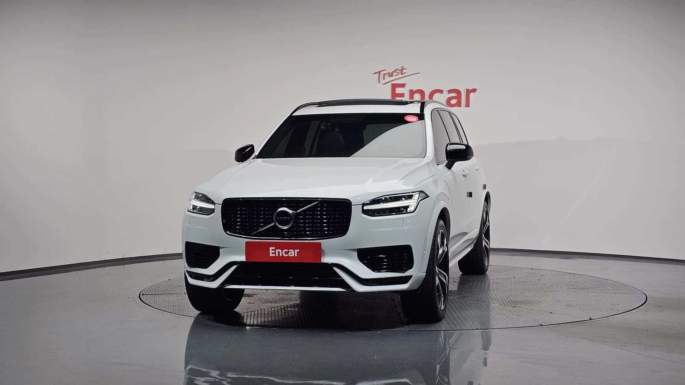 Volvo XC90 T8 R-Design Hybrid, гибрид, 2021 г. 36319 км. — фото 2