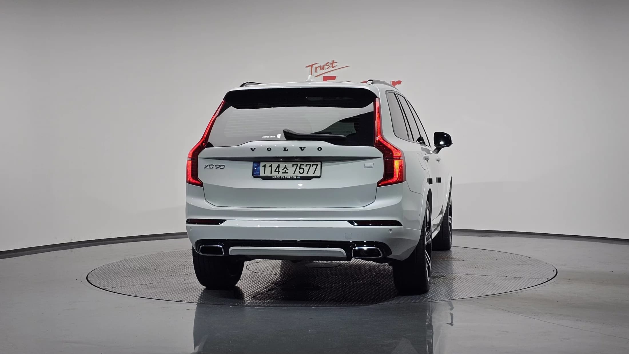 Volvo XC90 T8 R-Design Hybrid, гибрид, 2021 г. 36319 км. — фото 3