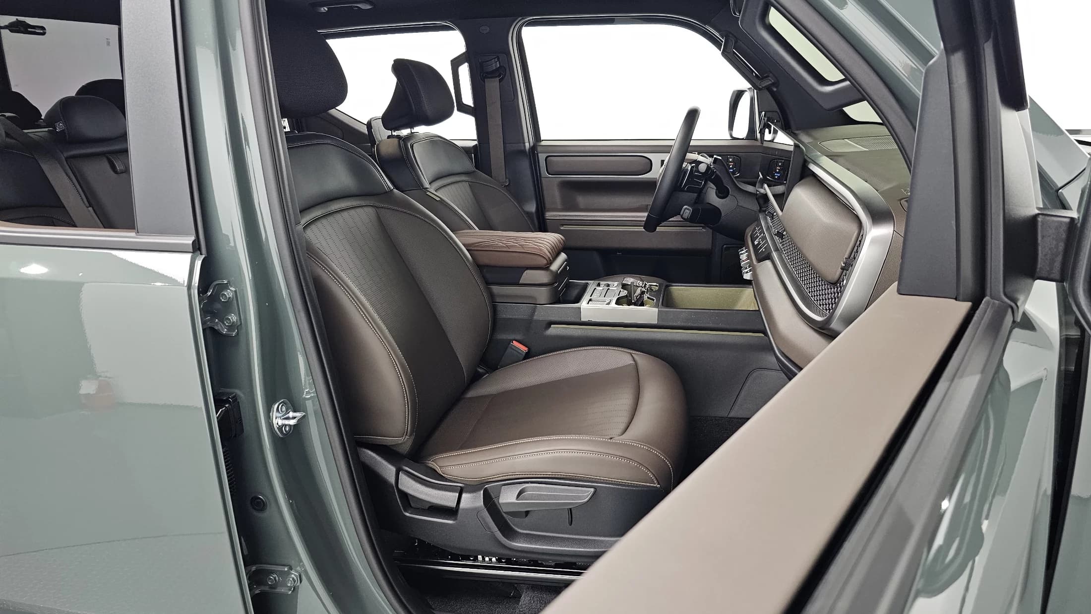 Kia Tasman 2.5T Gasoline 4WD Adventure, 2025 г. 8694 км. — фото 10