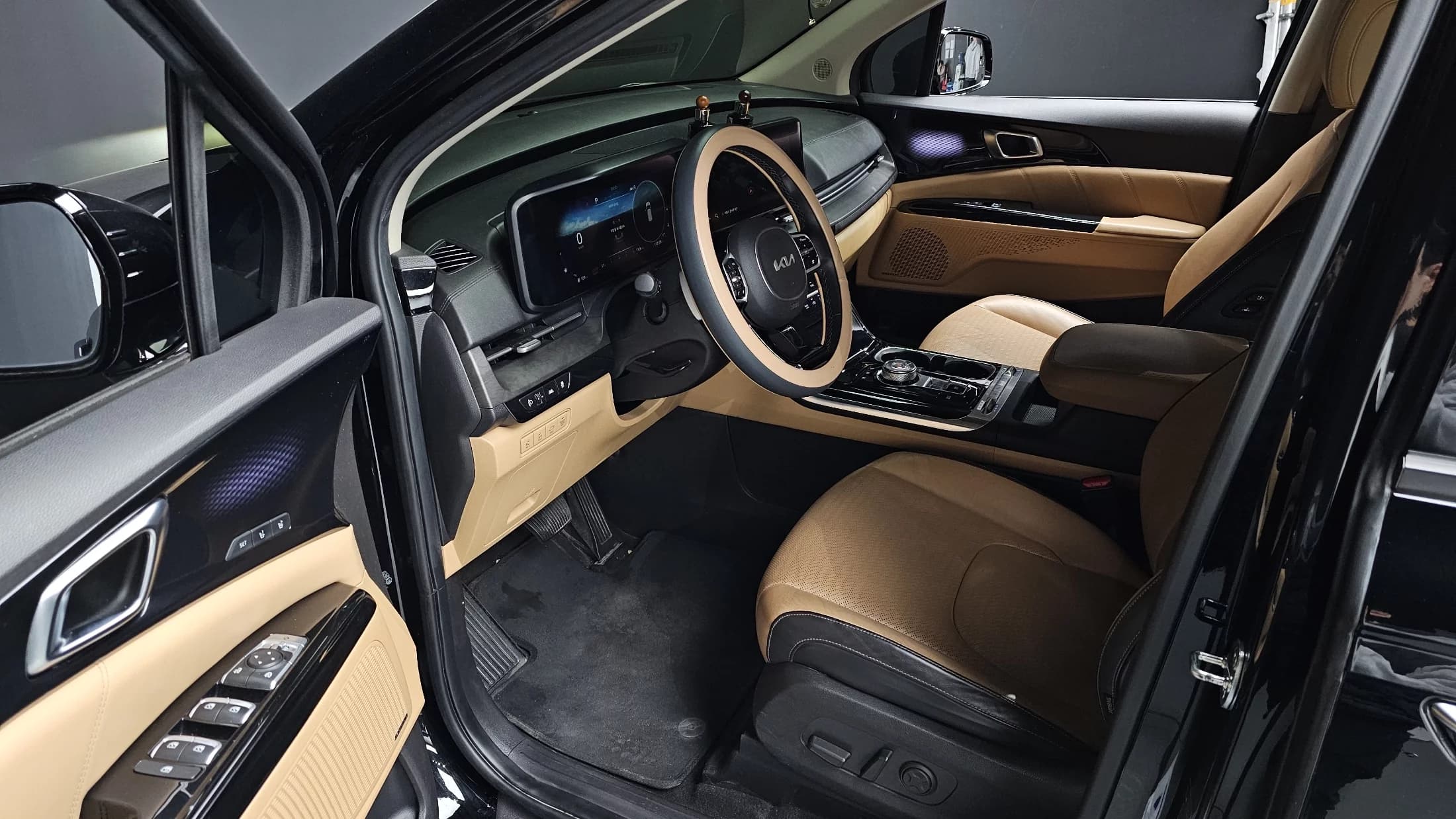 Kia Carnival 9-Seater Signature, 2022 г. 112198 км. — фото 11