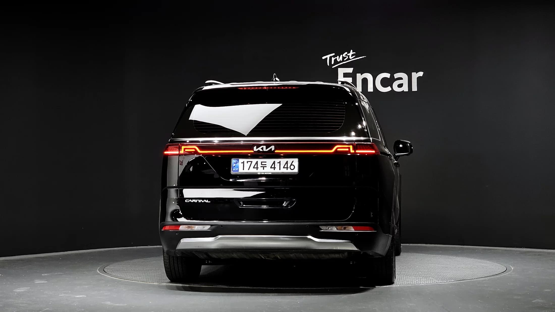 Kia Carnival 9-Seater Signature, 2022 г. 112198 км. — фото 4