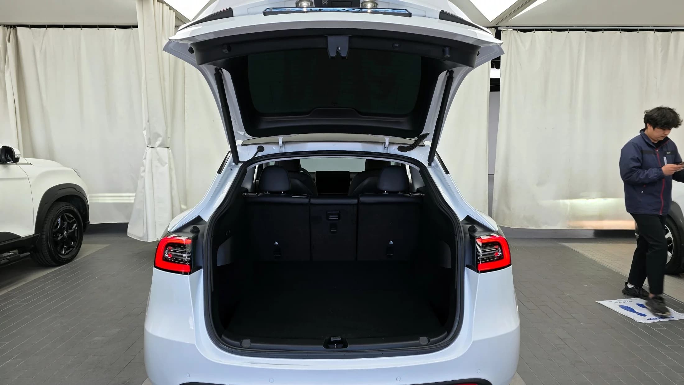 Tesla Model Y Standard Range, электромобиль, 2021 г. 71416 км. — фото 20