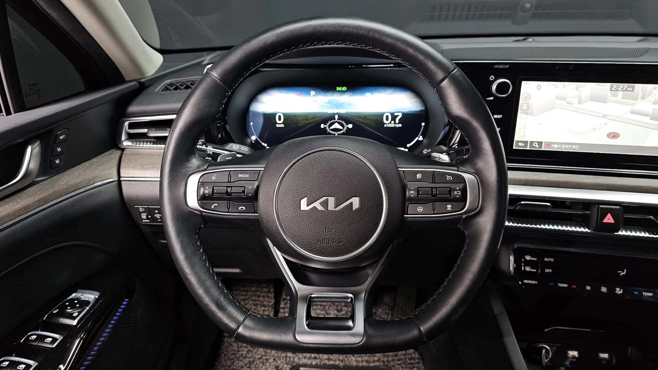 Kia K5 (Киа Оптима) 1.6 Turbo Signature, 2023 г. 24708 км. — фото 13