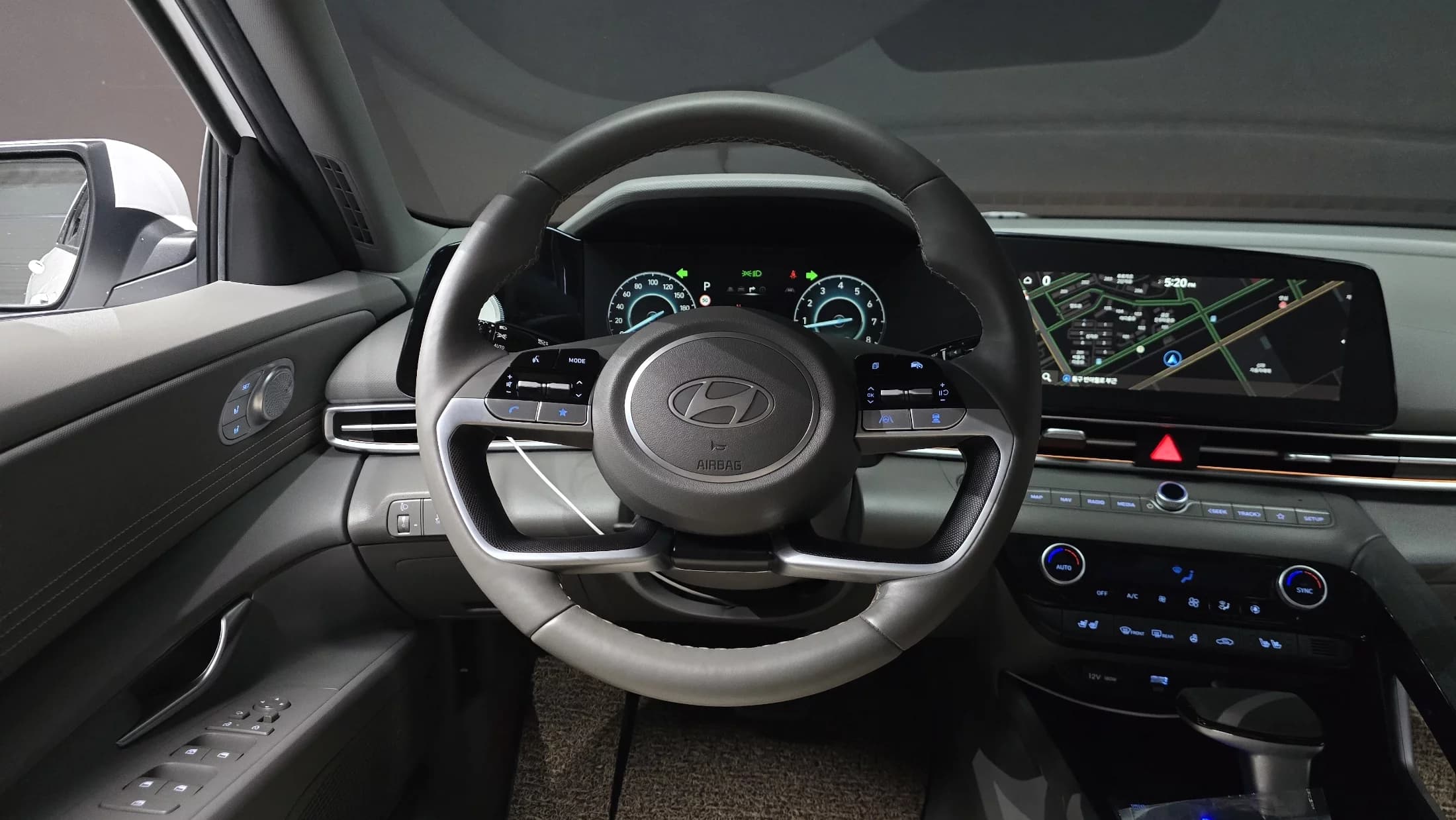 Hyundai AVANTE (Хендай Элантра) 1.6 Inspiration, 2023 г. 26934 км. — фото 13