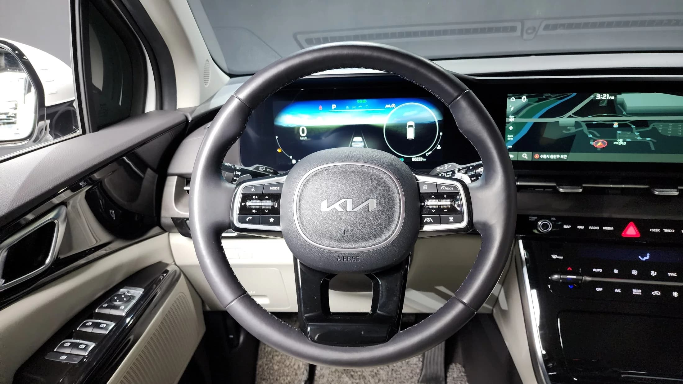 Kia Carnival 9-Seater Noblesse, 2023 г. 60305 км. — фото 13