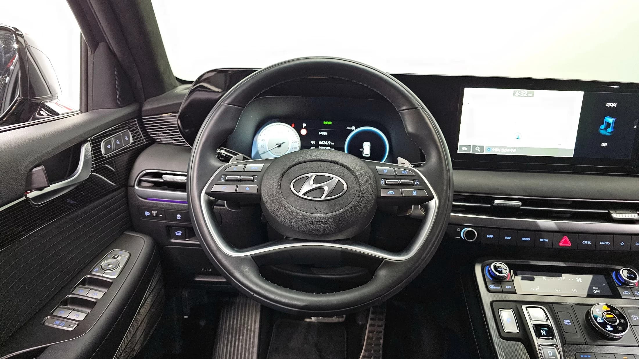 Hyundai Palisade Diesel 2.2 4WD Calligraphy Black Edition, 2023 г. 22379 км. — фото 13
