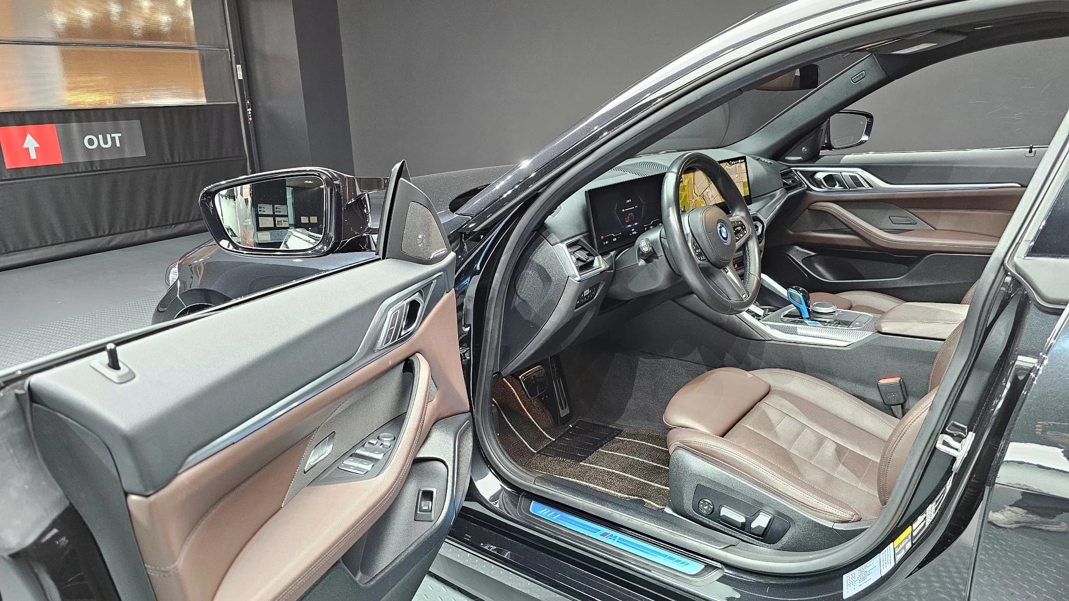 BMW i4 eDrive40 M Sports Pro, электромобиль, 2023 г. 57300 км. — фото 11