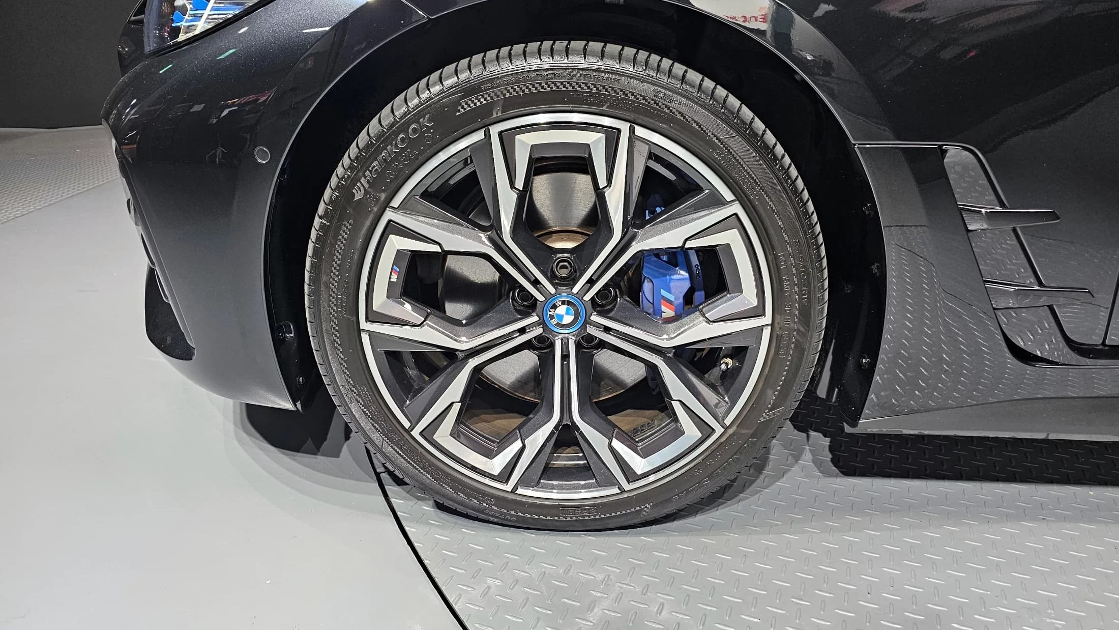 BMW i4 eDrive40 M Sports Pro, электромобиль, 2023 г. 57300 км. — фото 5