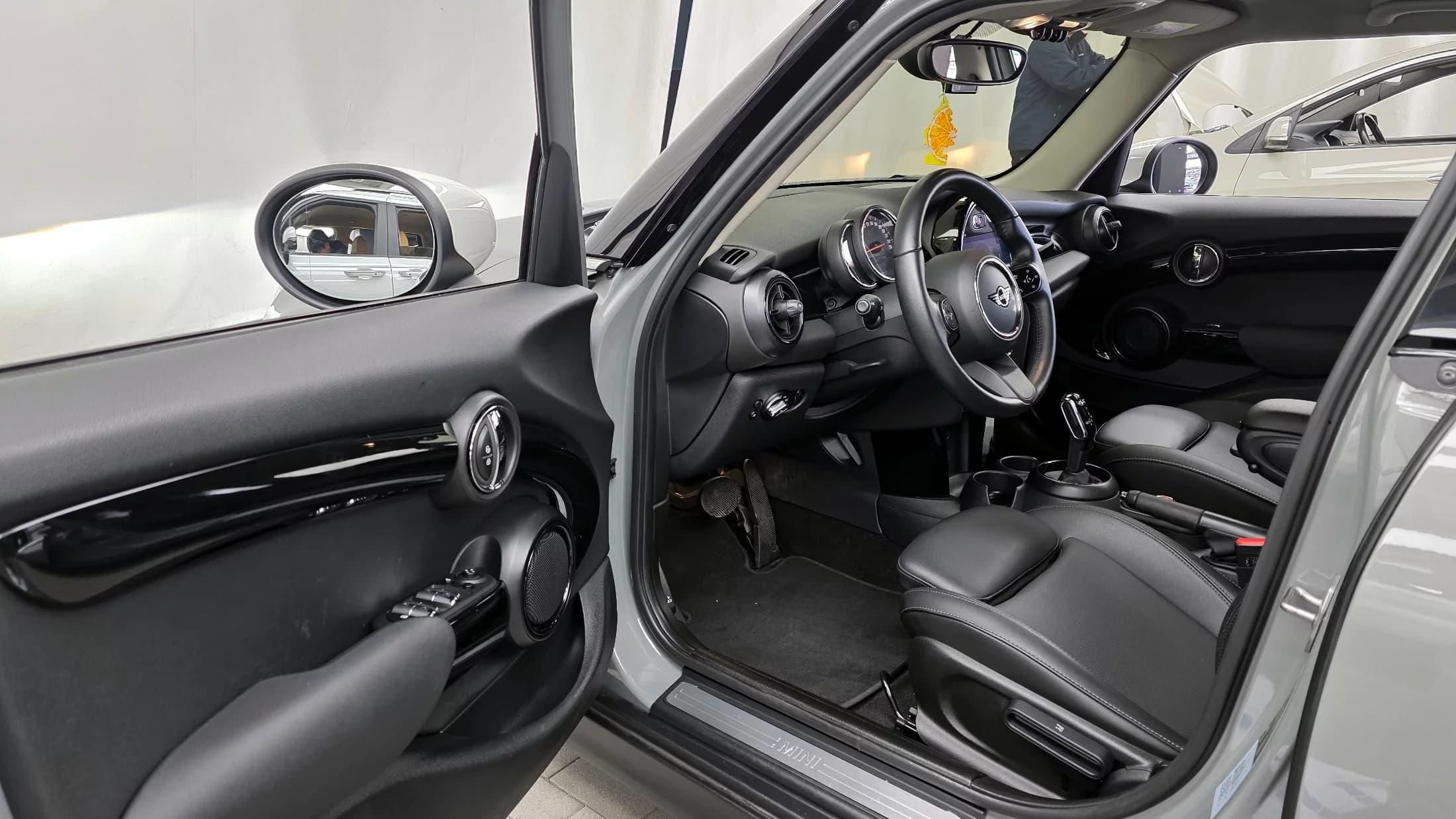 MINI Cooper 5Door Classic Third Generation, 2021 г. 37581 км. — фото 10