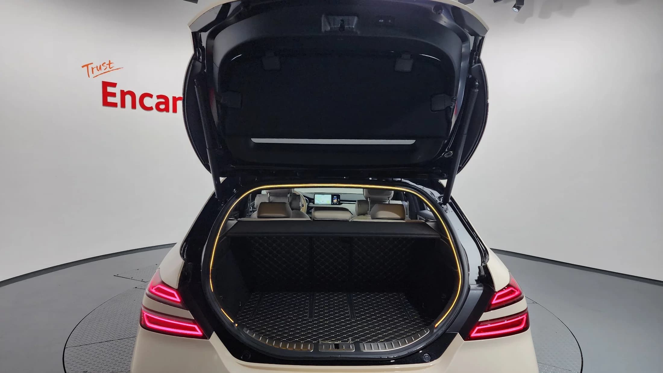 Genesis G70 Gasoline 2.0T 2WD, 2022 г. 54491 км. — фото 20
