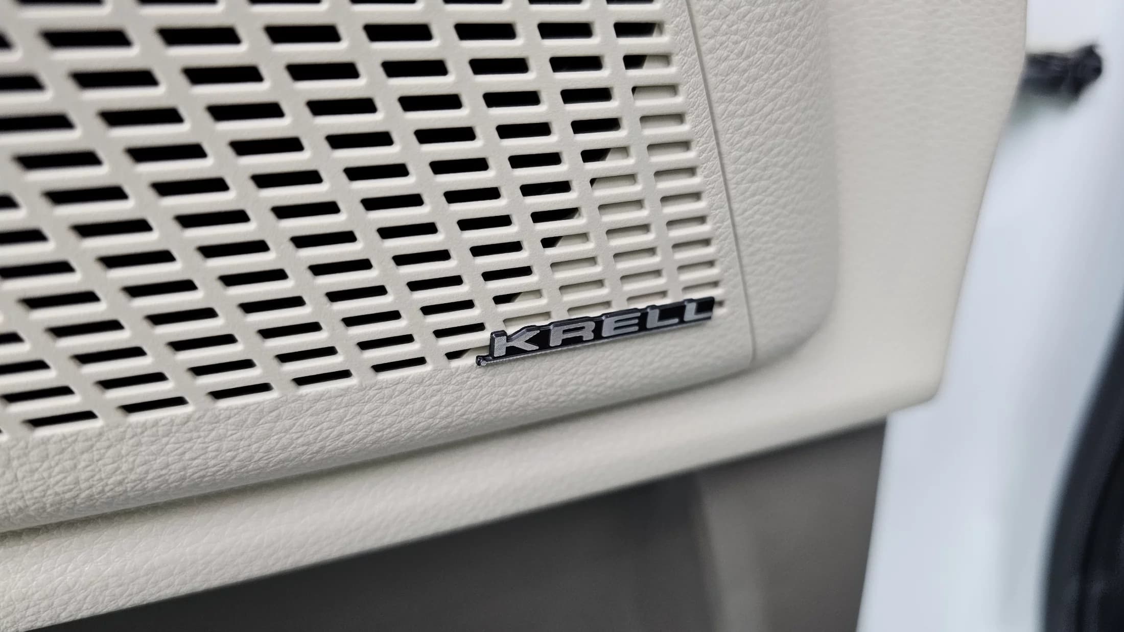 Kia Carnival 9-Seater Signature, 2021 г. 79441 км. — фото 12