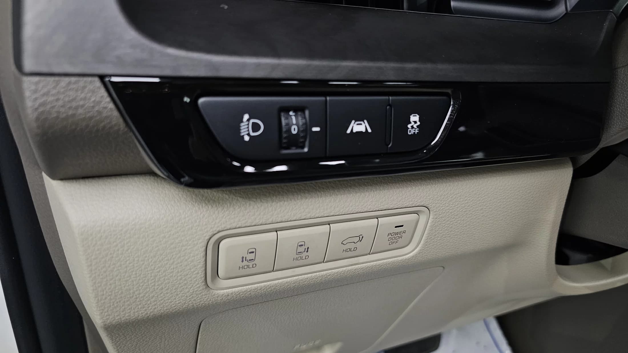 Kia Carnival 9-Seater Signature, 2021 г. 79441 км. — фото 13