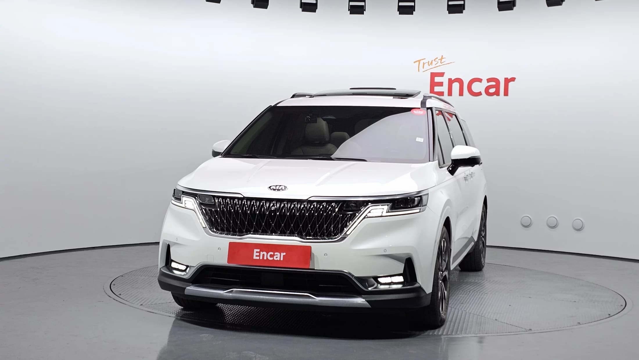 Kia Carnival 9-Seater Signature, 2021 г. 79441 км. — фото 3